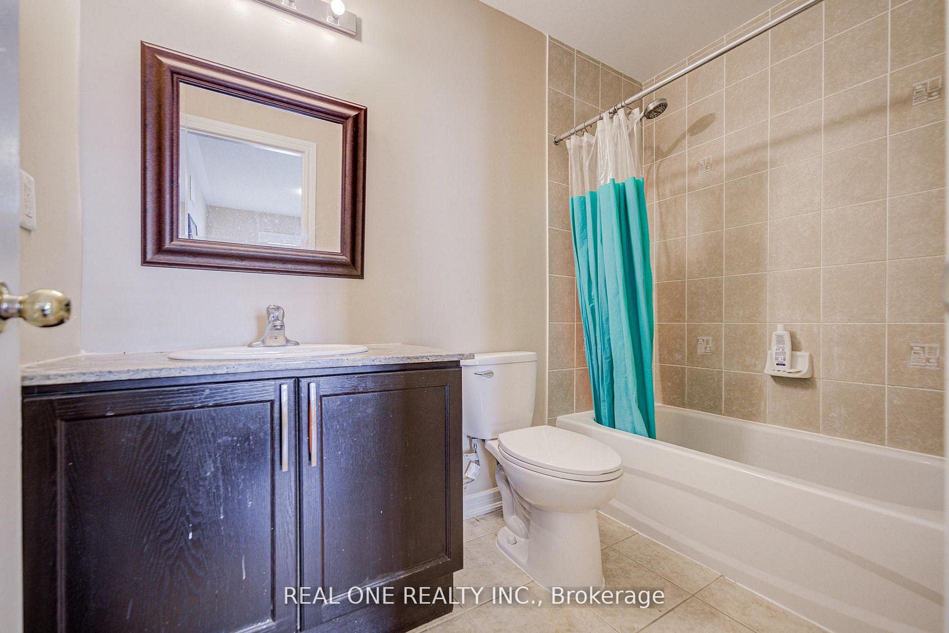 Photo 25 of Unit Upper, 9 Ruskov Lane, Markham, Cathedraltown — HOMEH
