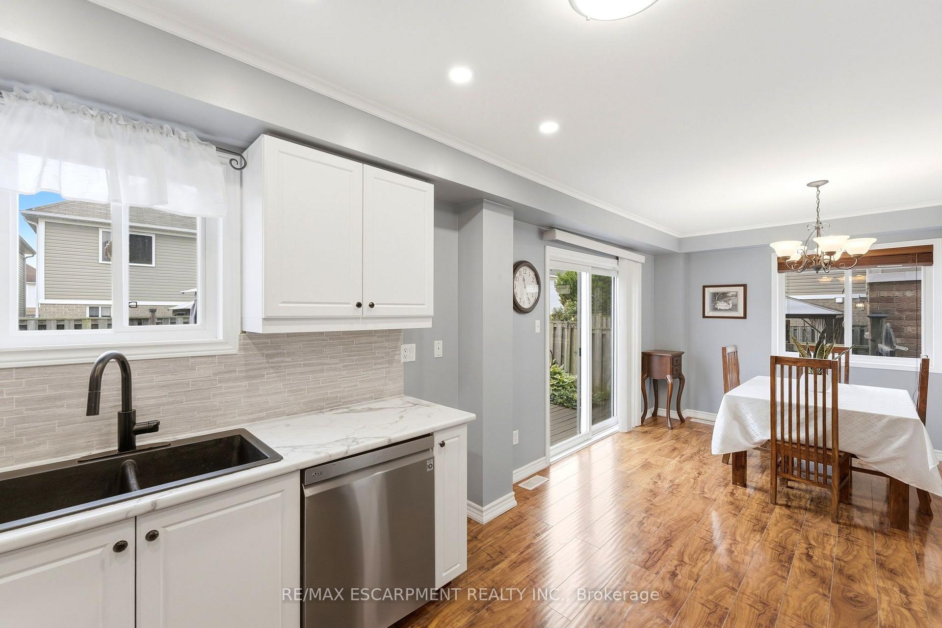 Photo 11 of 79 Cleghorn Drive, Hamilton, Binbrook — HOMEH