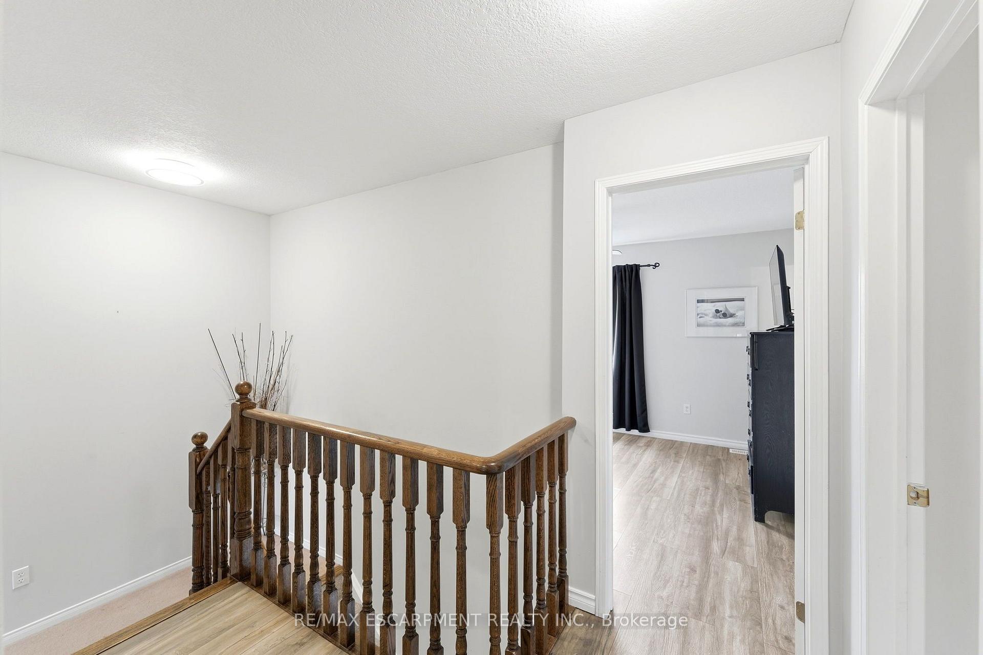 Photo 22 of 79 Cleghorn Drive, Hamilton, Binbrook — HOMEH