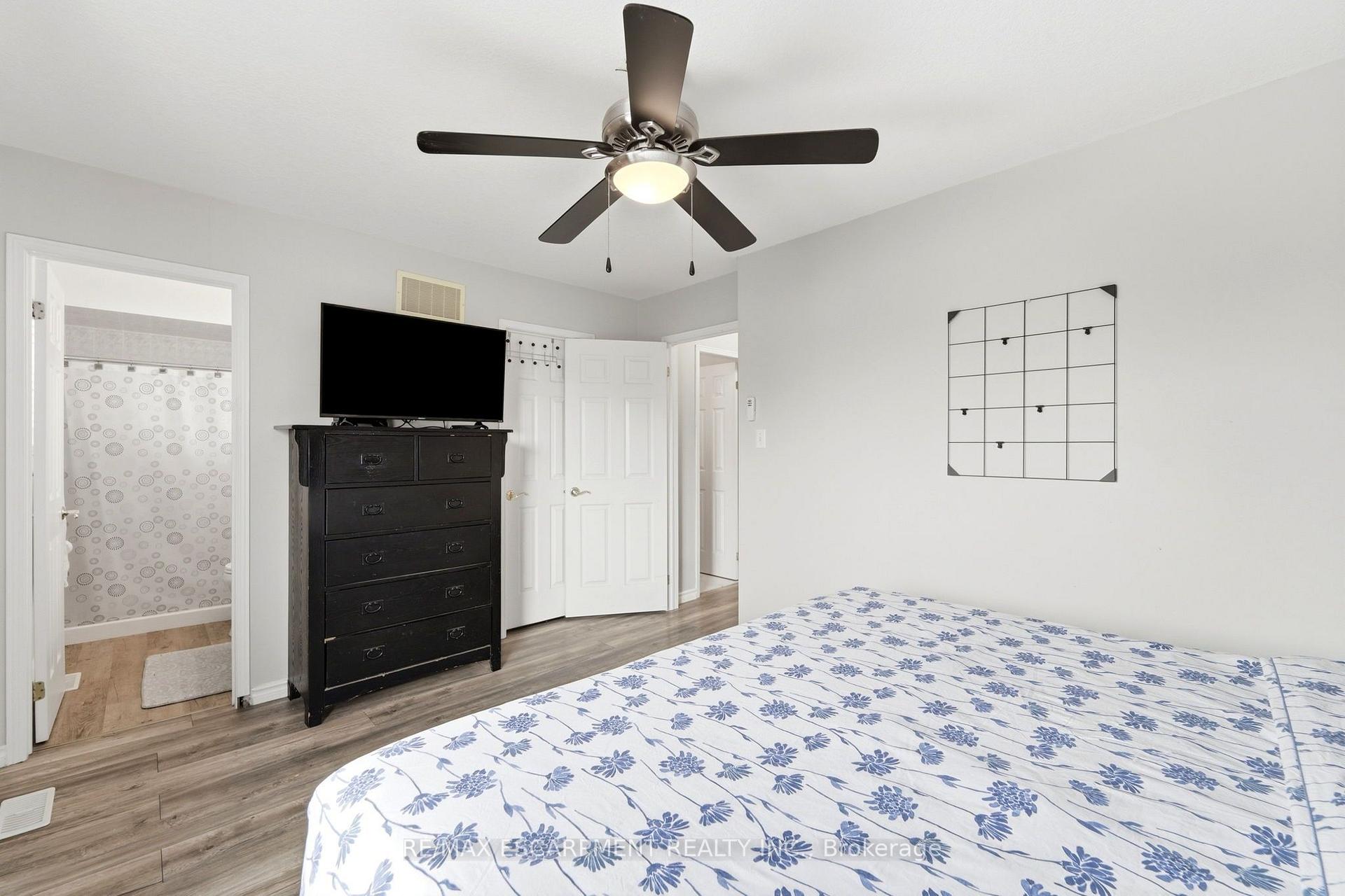Photo 25 of 79 Cleghorn Drive, Hamilton, Binbrook — HOMEH