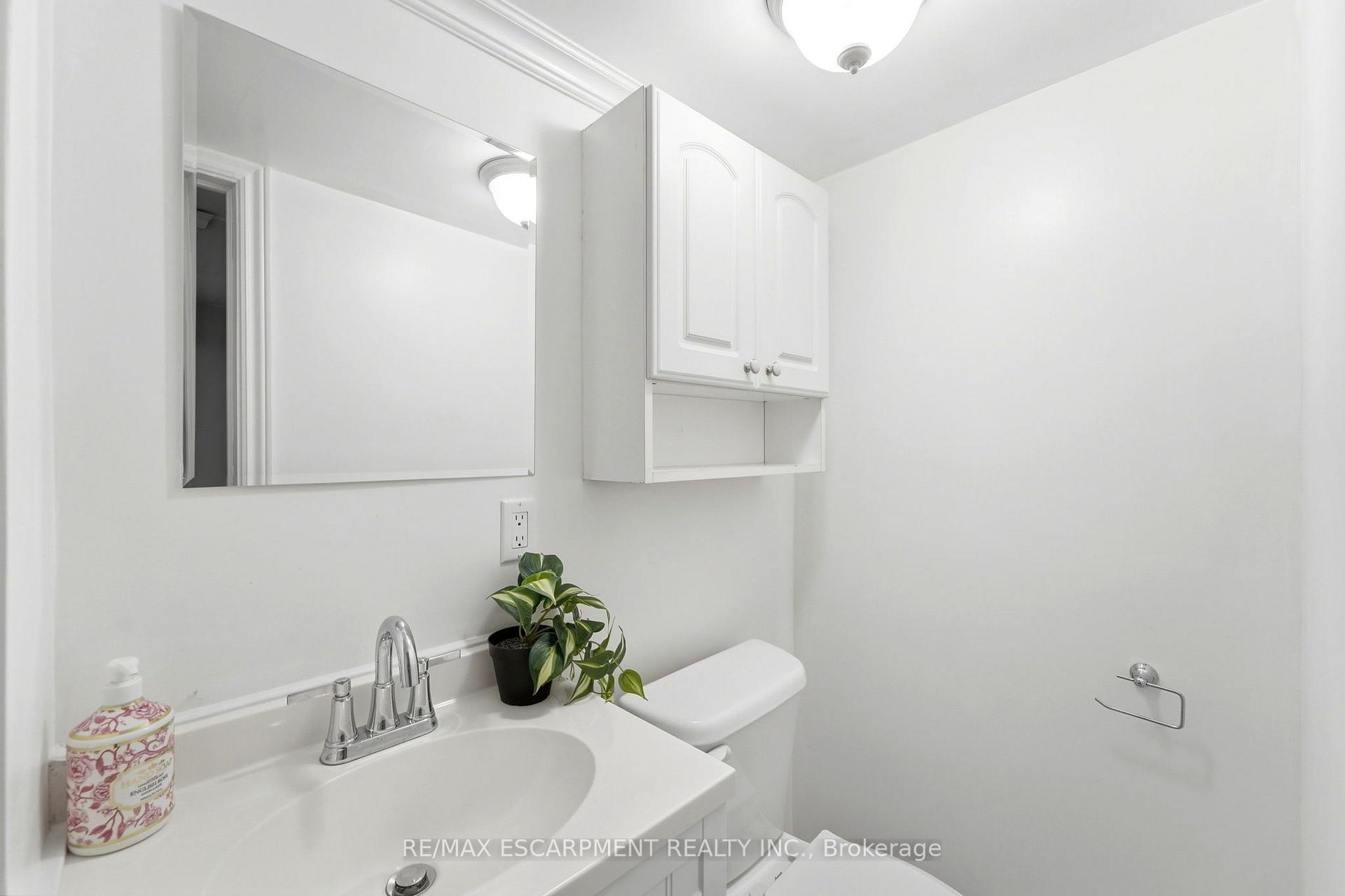 Photo 36 of 79 Cleghorn Drive, Hamilton, Binbrook — HOMEH