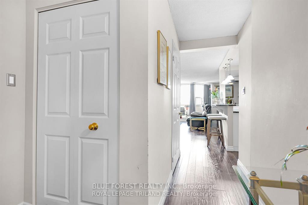 Photo 2 of Unit 1006, 363 Colborne Street, London, East K — HOMEH