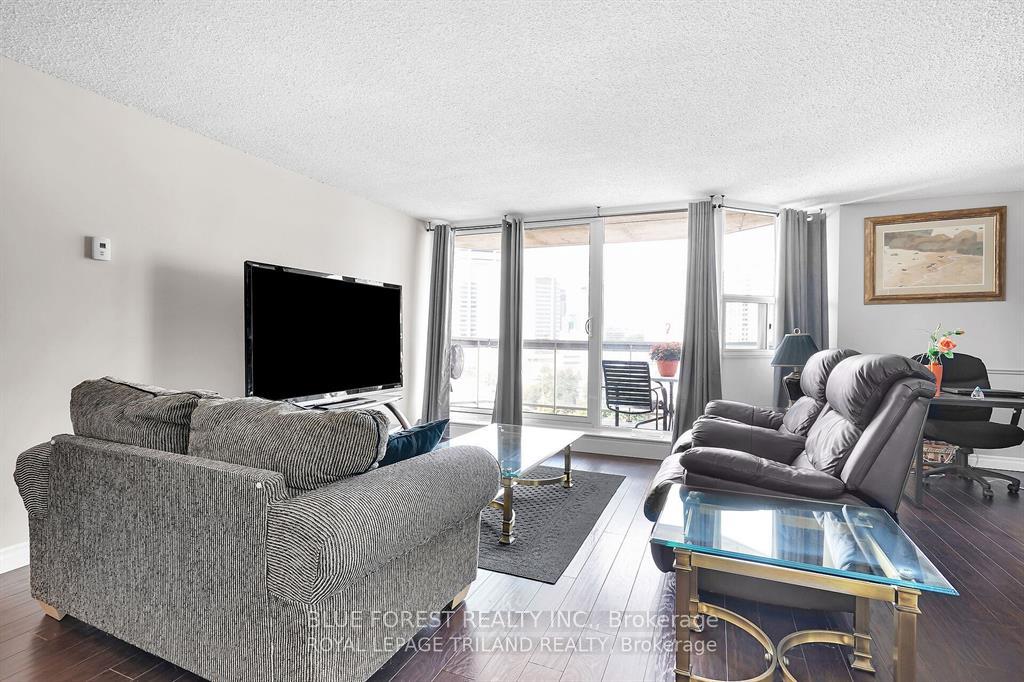 Photo 13 of Unit 1006, 363 Colborne Street, London, East K — HOMEH