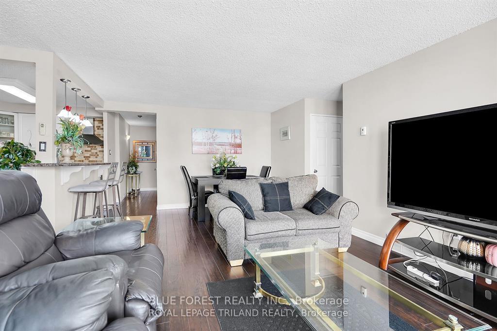 Photo 14 of Unit 1006, 363 Colborne Street, London, East K — HOMEH