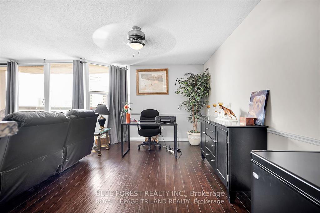 Photo 15 of Unit 1006, 363 Colborne Street, London, East K — HOMEH