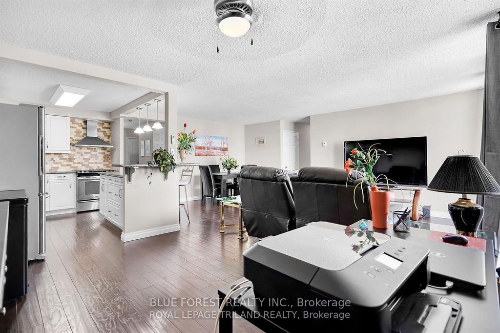 Photo 16 of Unit 1006, 363 Colborne Street, London, East K — HOMEH