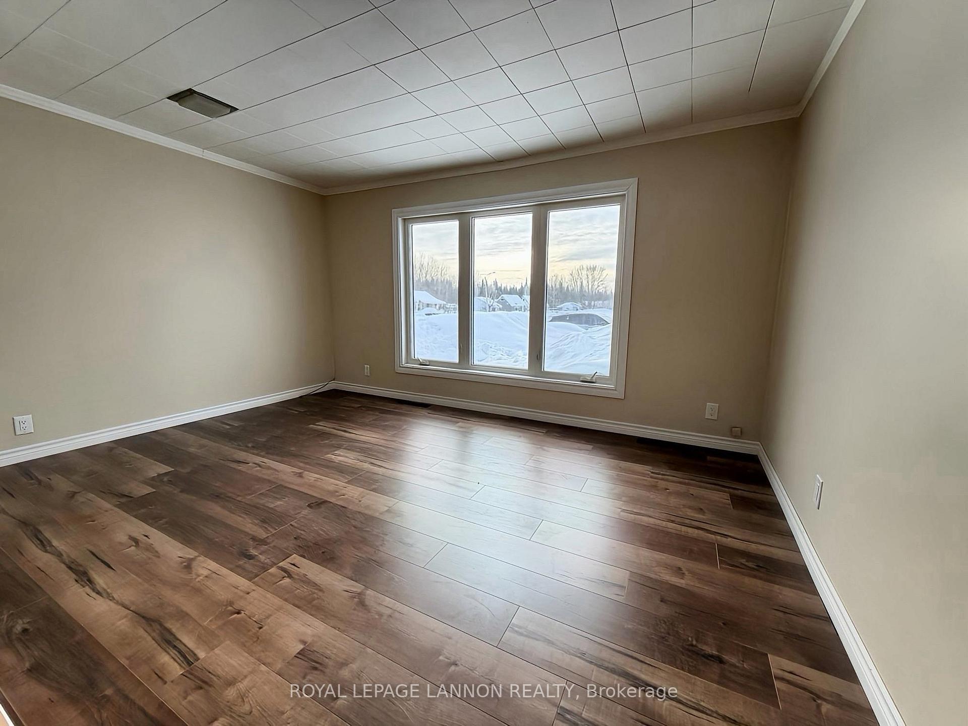 Photo 4 of 330 Ball Park Crescent, Greenstone, Geraldton — HOMEH
