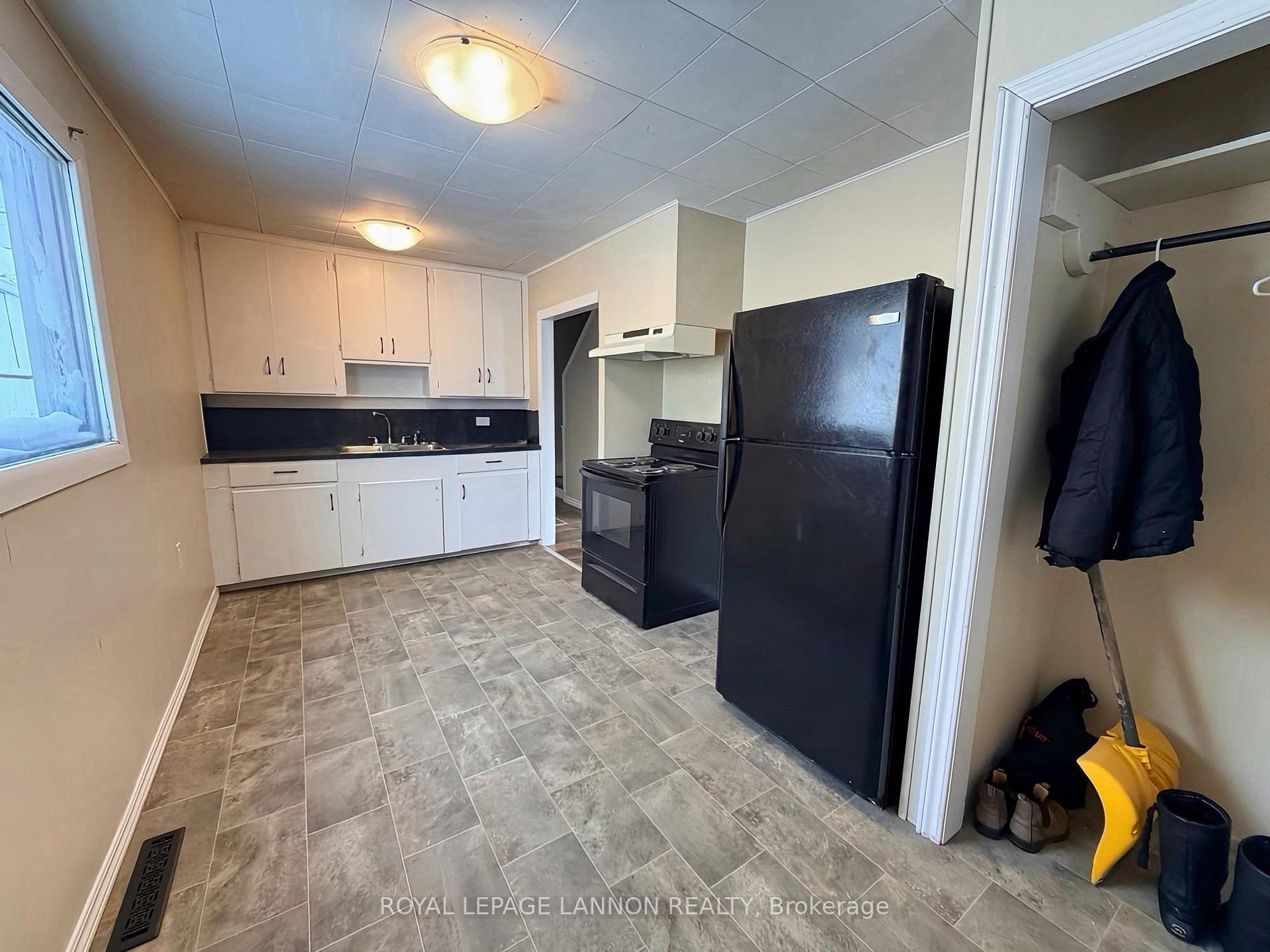 Photo 6 of 330 Ball Park Crescent, Greenstone, Geraldton — HOMEH