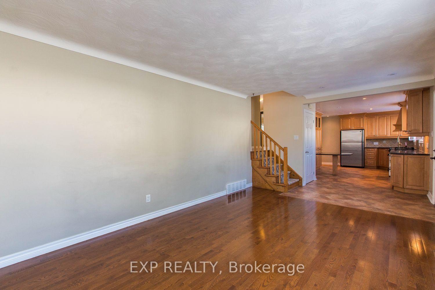 Photo 6 of 28 Appleford Street, Ottawa, Cardinal Heights — HOMEH