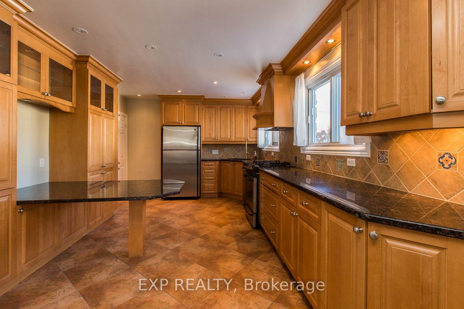 Photo 8 of 28 Appleford Street, Ottawa, Cardinal Heights — HOMEH