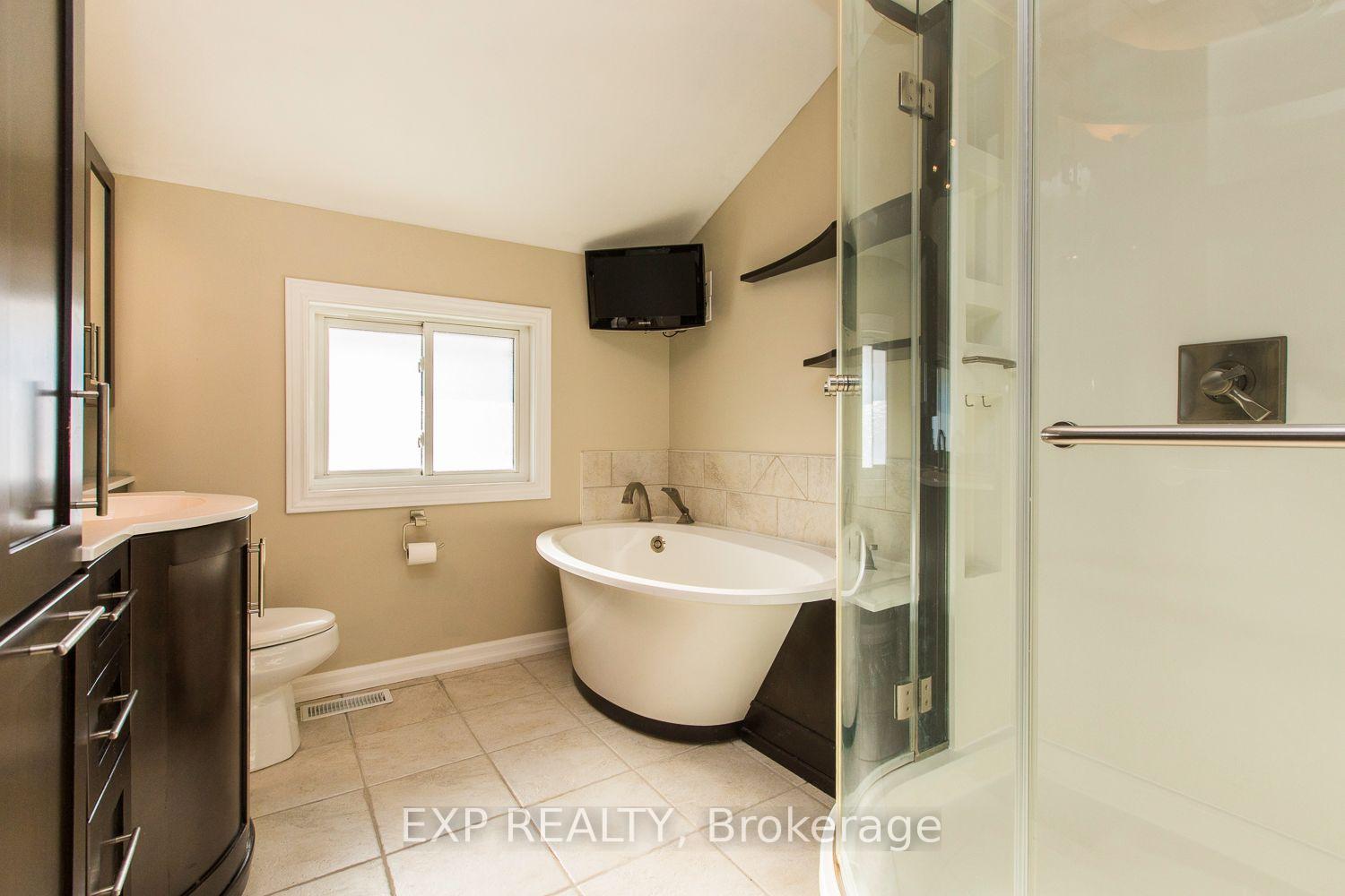 Photo 19 of 28 Appleford Street, Ottawa, Cardinal Heights — HOMEH