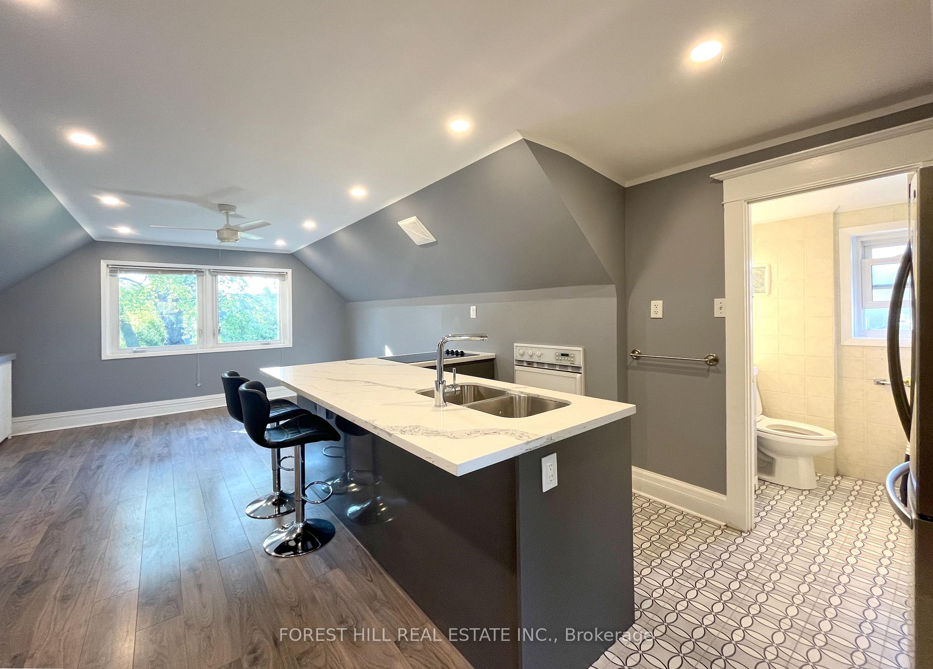 Photo 5 of Unit 3rd, 303 Lonsdale Road, Toronto, Forest Hill South — HOMEH