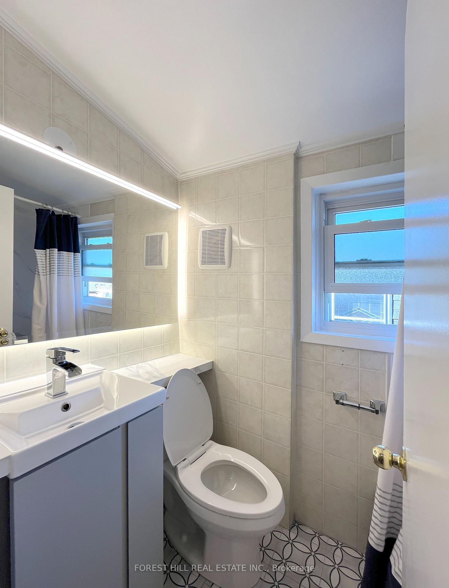 Photo 11 of Unit 3rd, 303 Lonsdale Road, Toronto, Forest Hill South — HOMEH