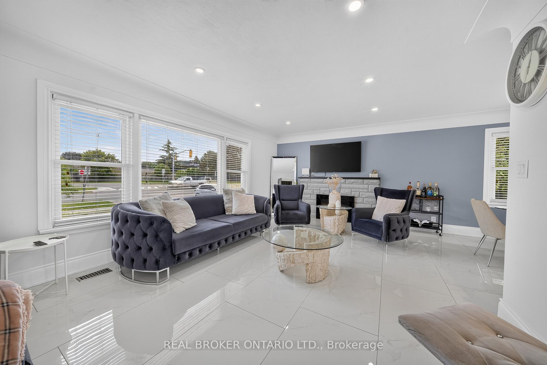 Photo 5 of 115 Green Road, Hamilton, Stoney Creek — HOMEH