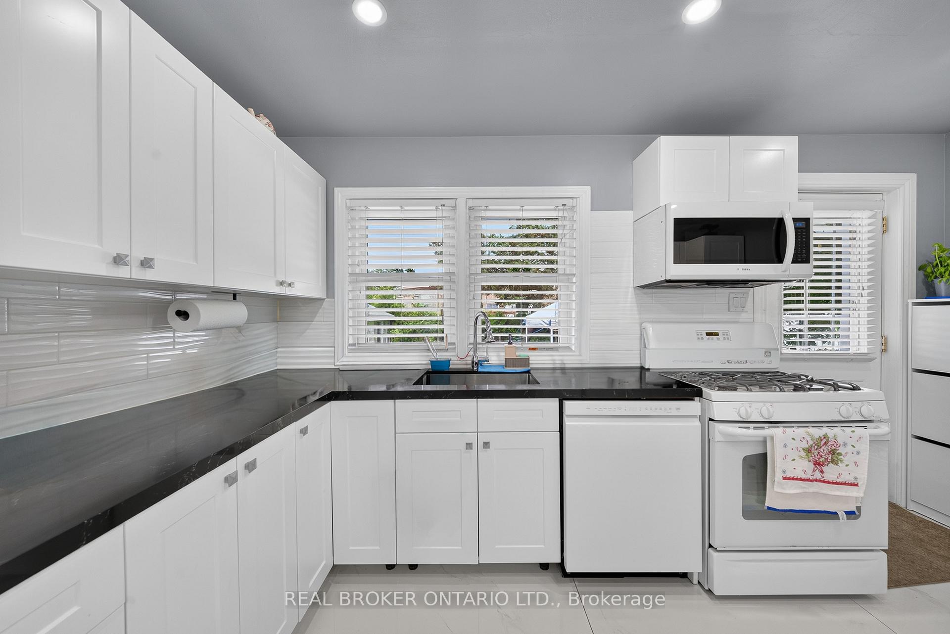 Photo 10 of 115 Green Road, Hamilton, Stoney Creek — HOMEH