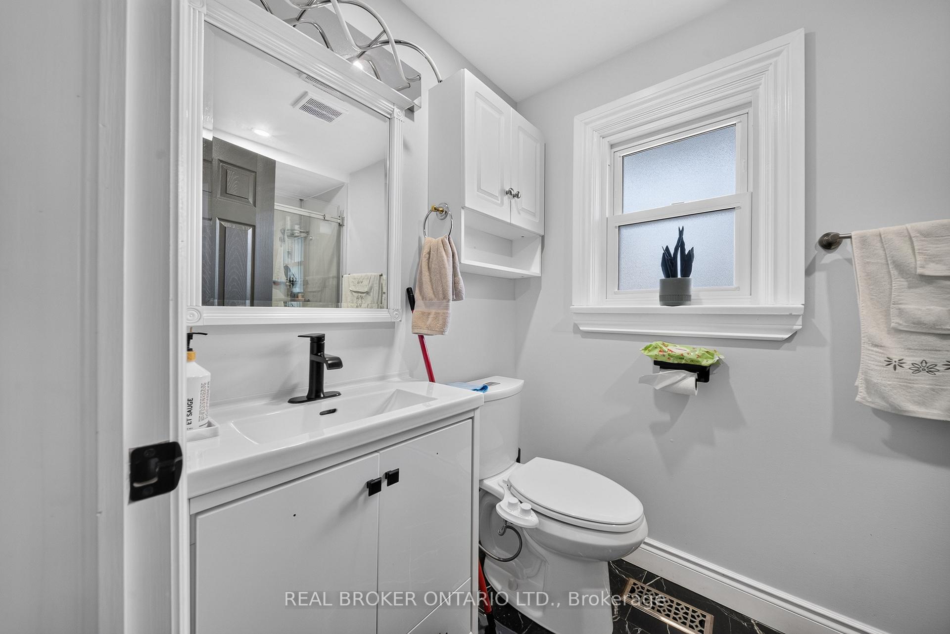 Photo 17 of 115 Green Road, Hamilton, Stoney Creek — HOMEH