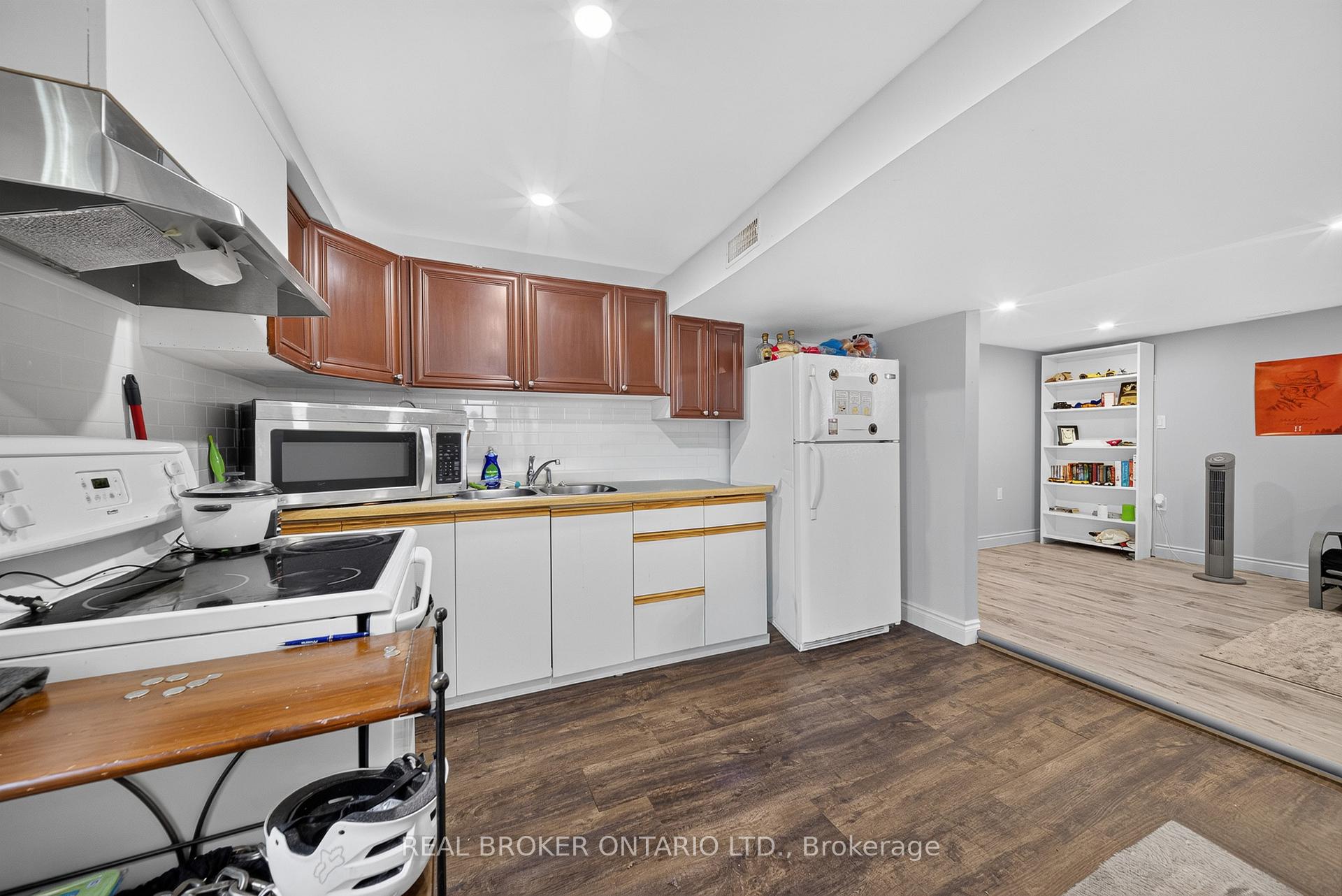 Photo 28 of 115 Green Road, Hamilton, Stoney Creek — HOMEH