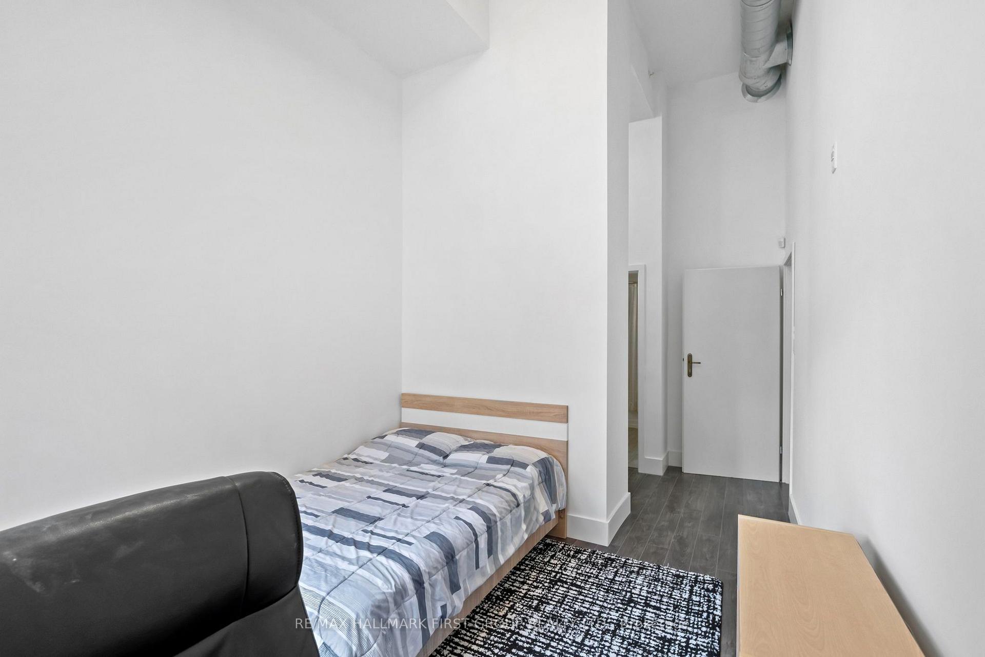 Photo 10 of Unit 5, 253 Albert Street, Waterloo, Beechwood/University — HOMEH