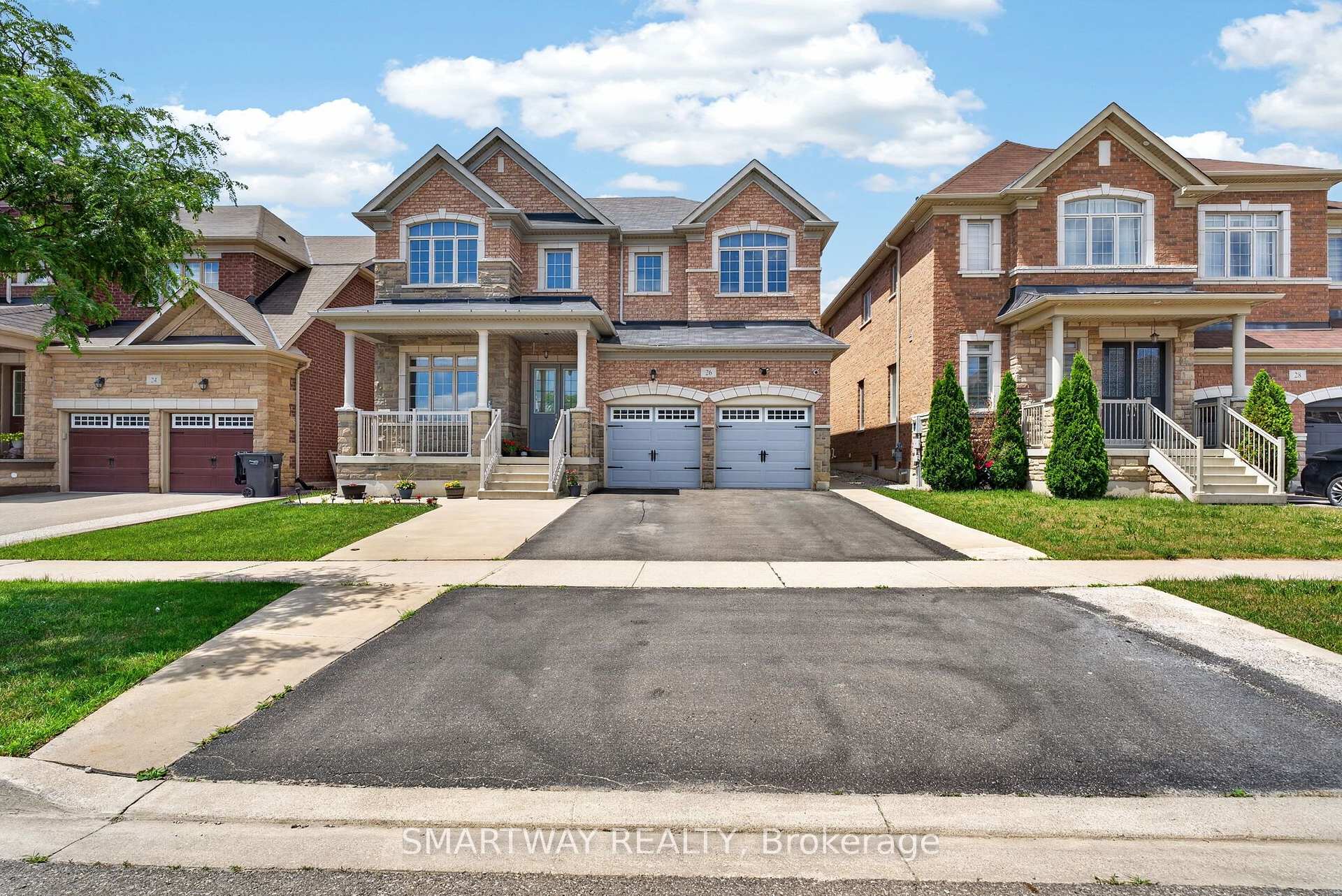 Photo 1 of 26 Fanning Trail, Brampton, Toronto Gore Rural Estate — HOMEH