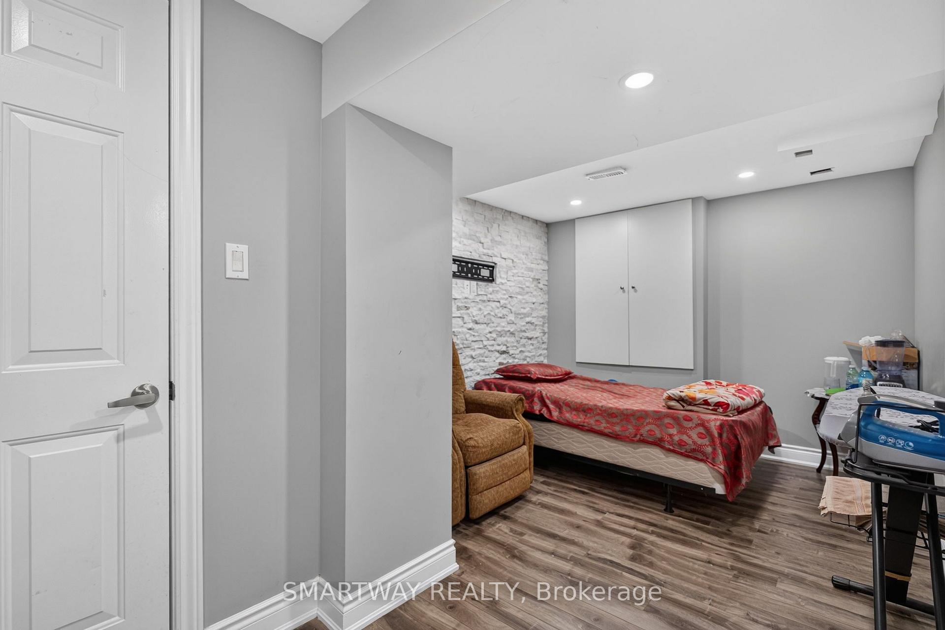 Photo 44 of 26 Fanning Trail, Brampton, Toronto Gore Rural Estate — HOMEH