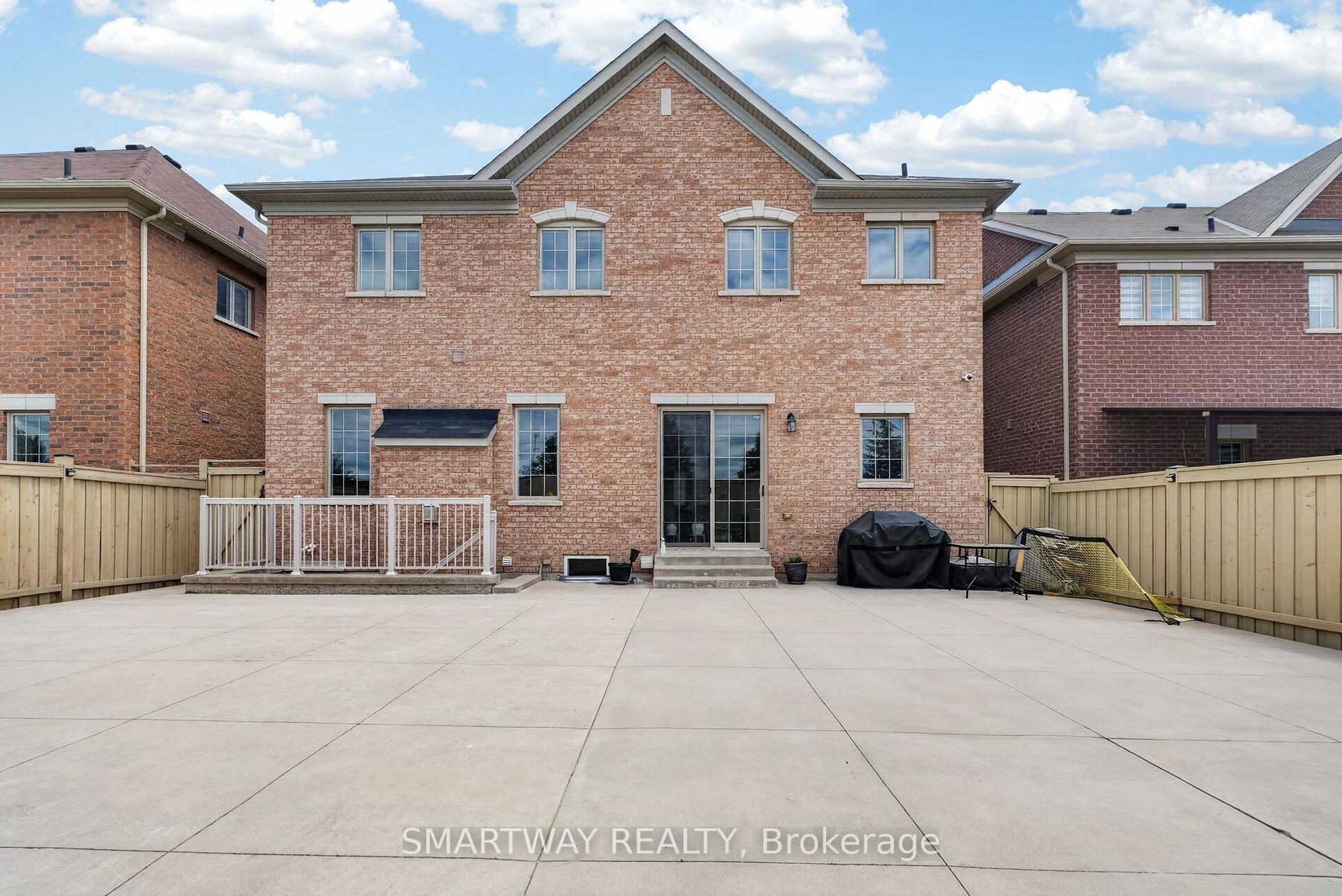 Photo 47 of 26 Fanning Trail, Brampton, Toronto Gore Rural Estate — HOMEH