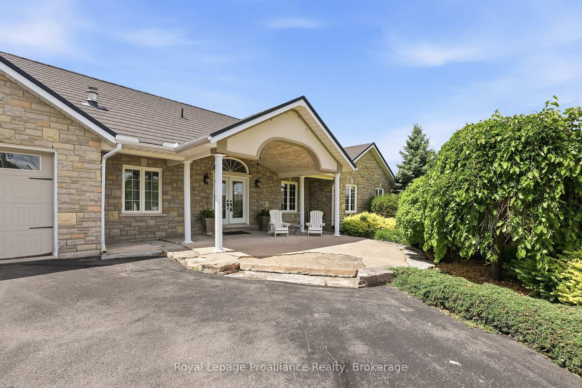 Photo 5 of 1674 Morris Avenue, Selwyn — HOMEH