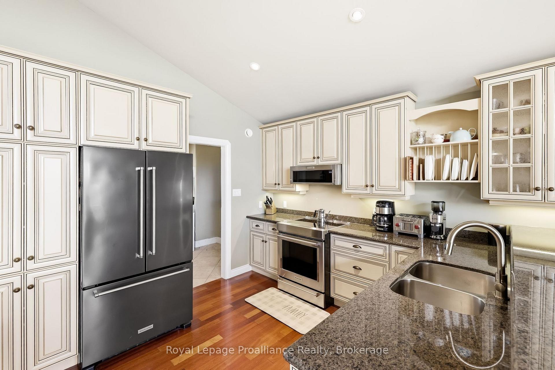 Photo 15 of 1674 Morris Avenue, Selwyn — HOMEH