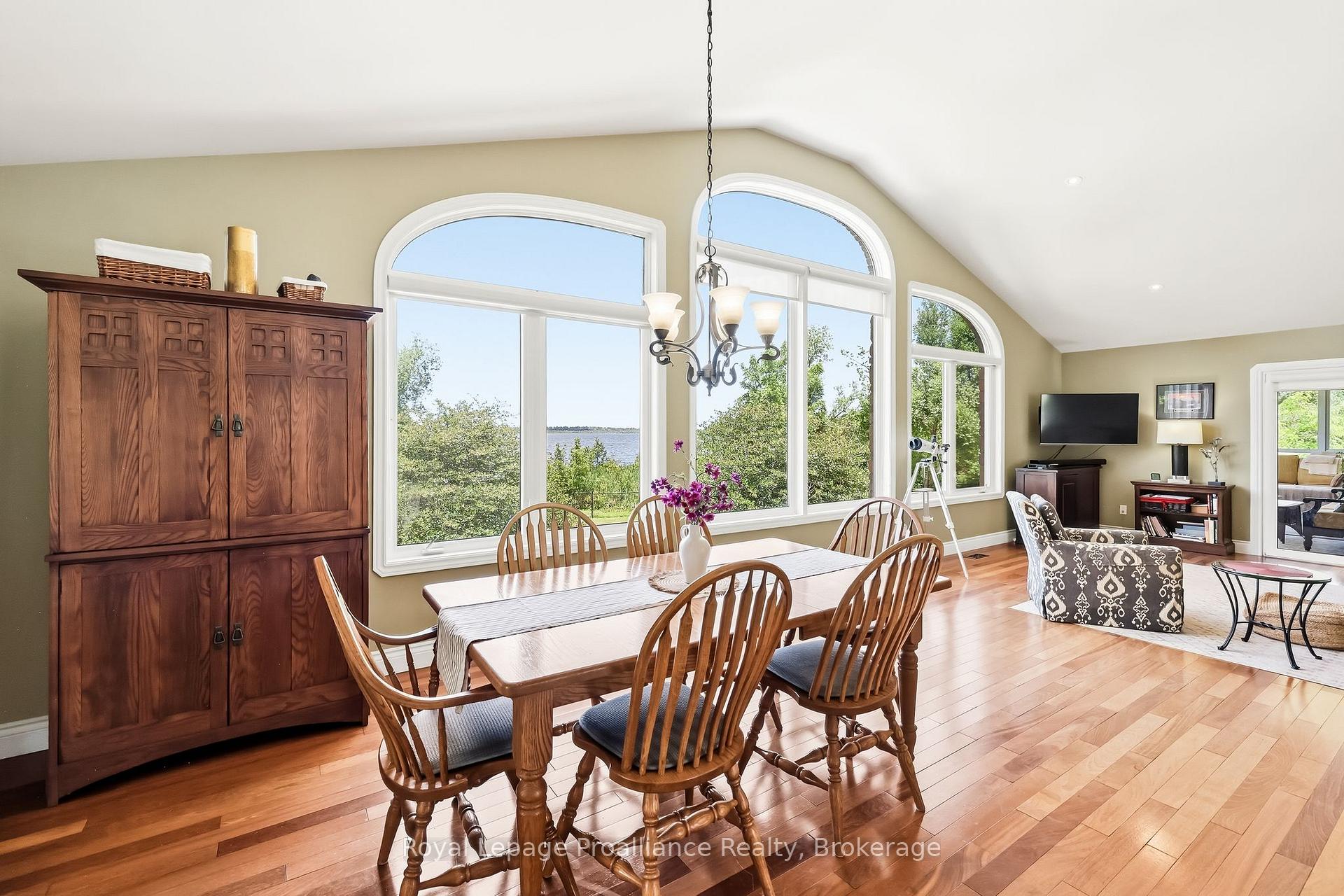 Photo 18 of 1674 Morris Avenue, Selwyn — HOMEH