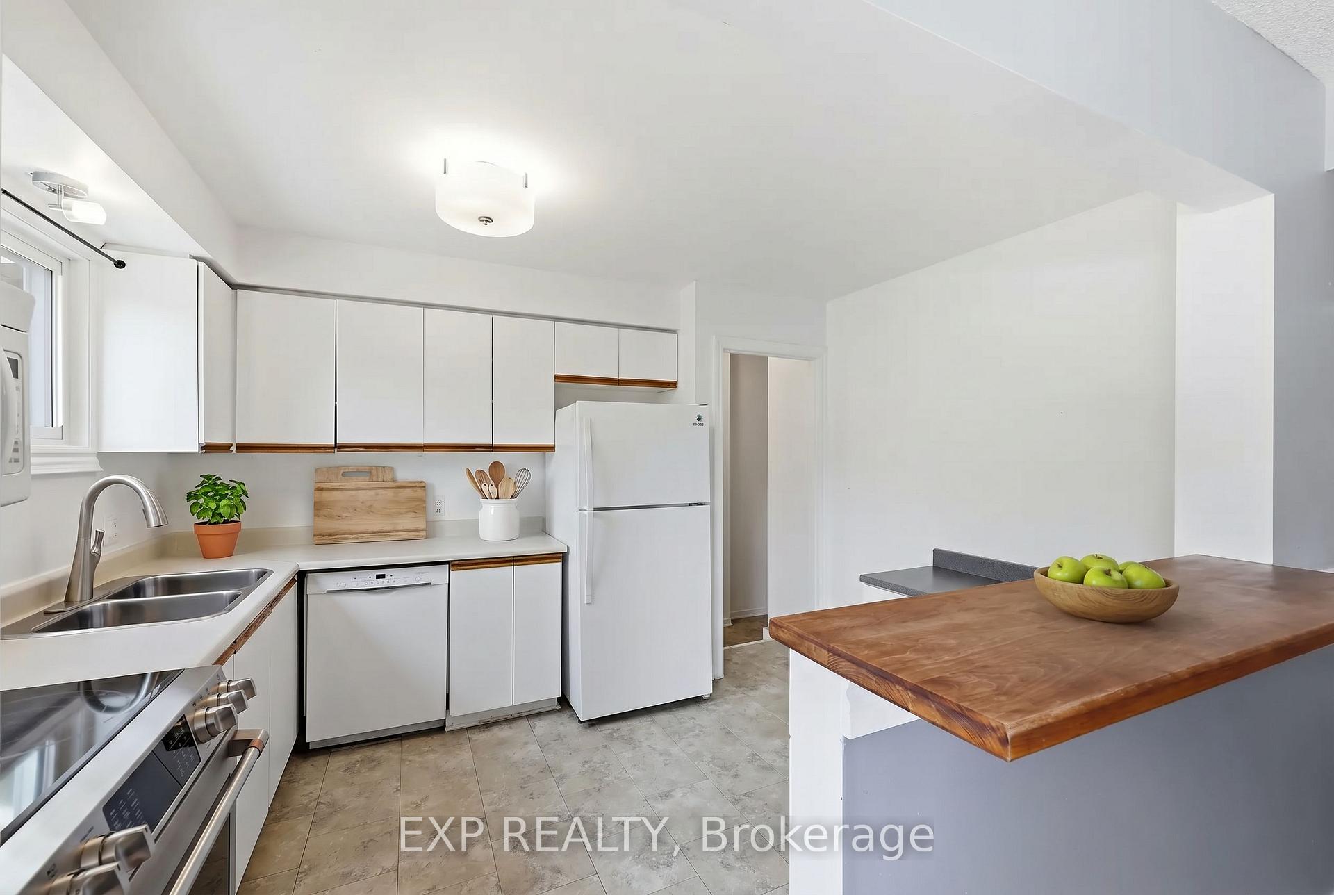 Photo 8 of 793 Littlestone Crescent, Kingston, East Gardiners Rd — HOMEH