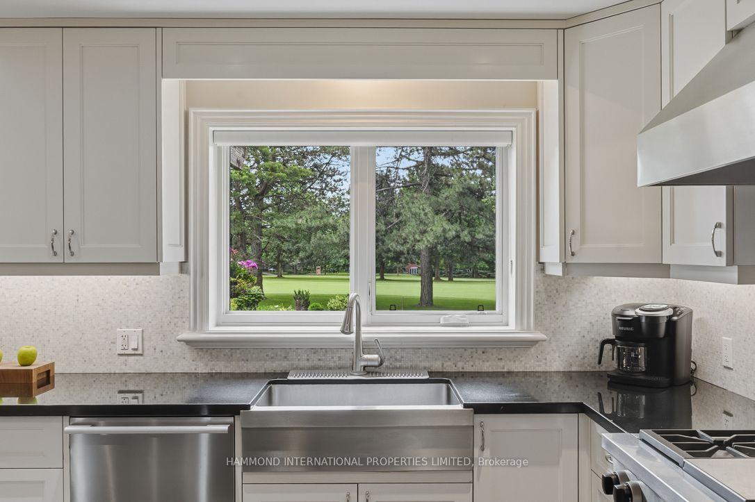 Photo 6 of 19 Fairway Heights Crescent, Markham, Bayview Fairway-Bayview Country Club Estates — HOMEH