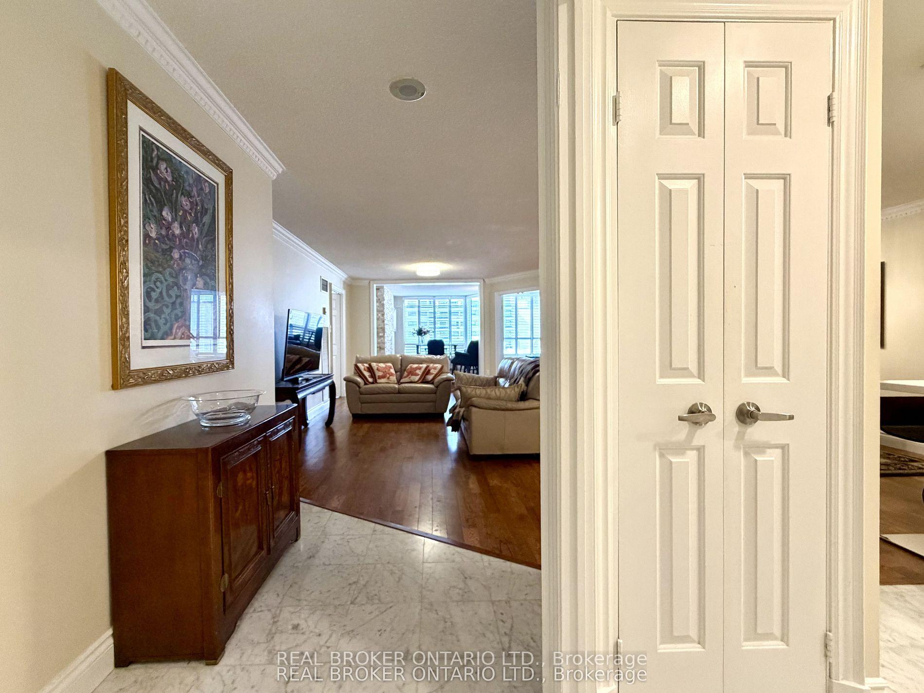 Photo 3 of Unit 602, 130 Carlton Street, Toronto, Cabbagetown-South St. James Town — HOMEH