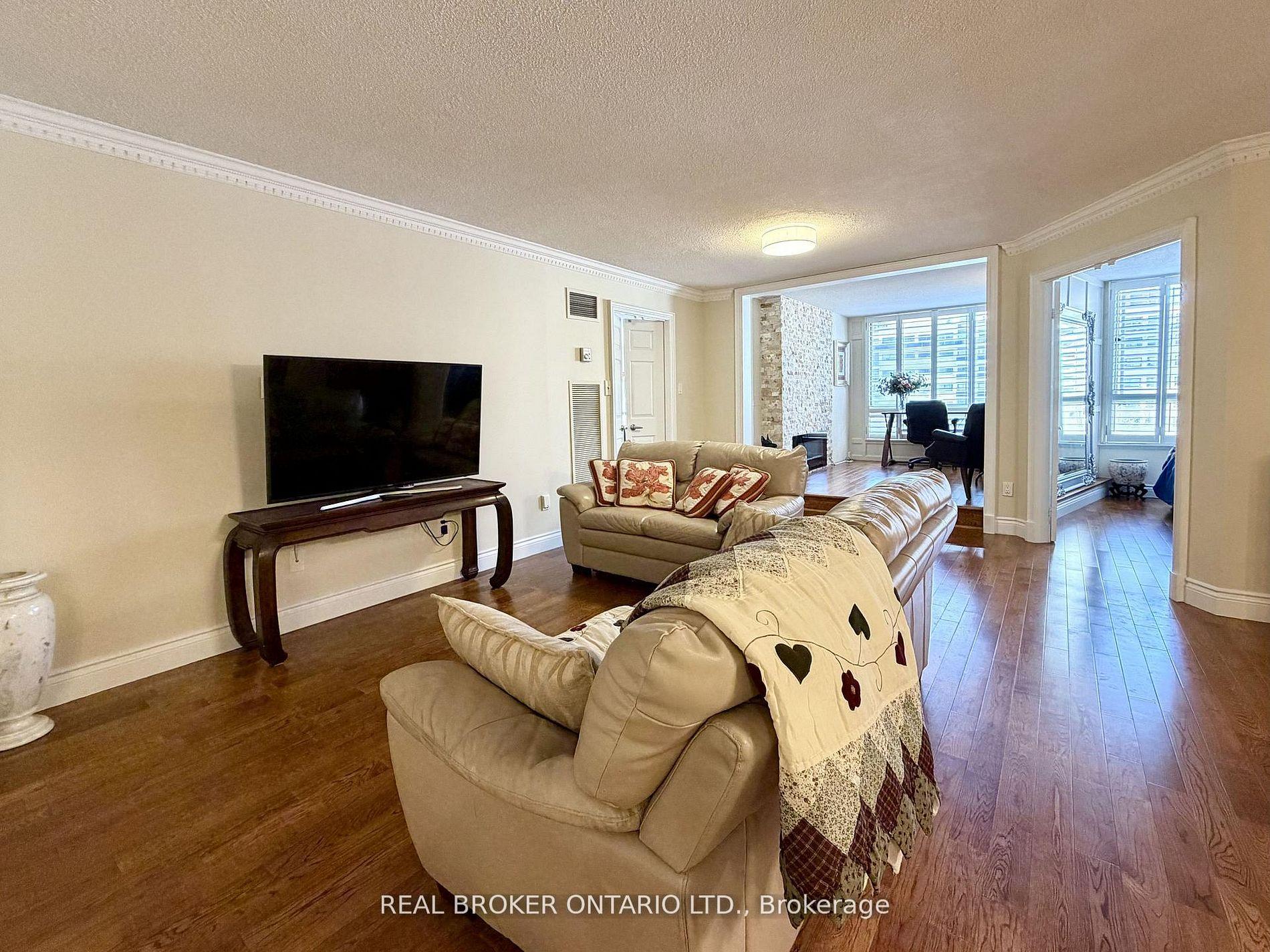 Photo 8 of Unit 602, 130 Carlton Street, Toronto, Cabbagetown-South St. James Town — HOMEH