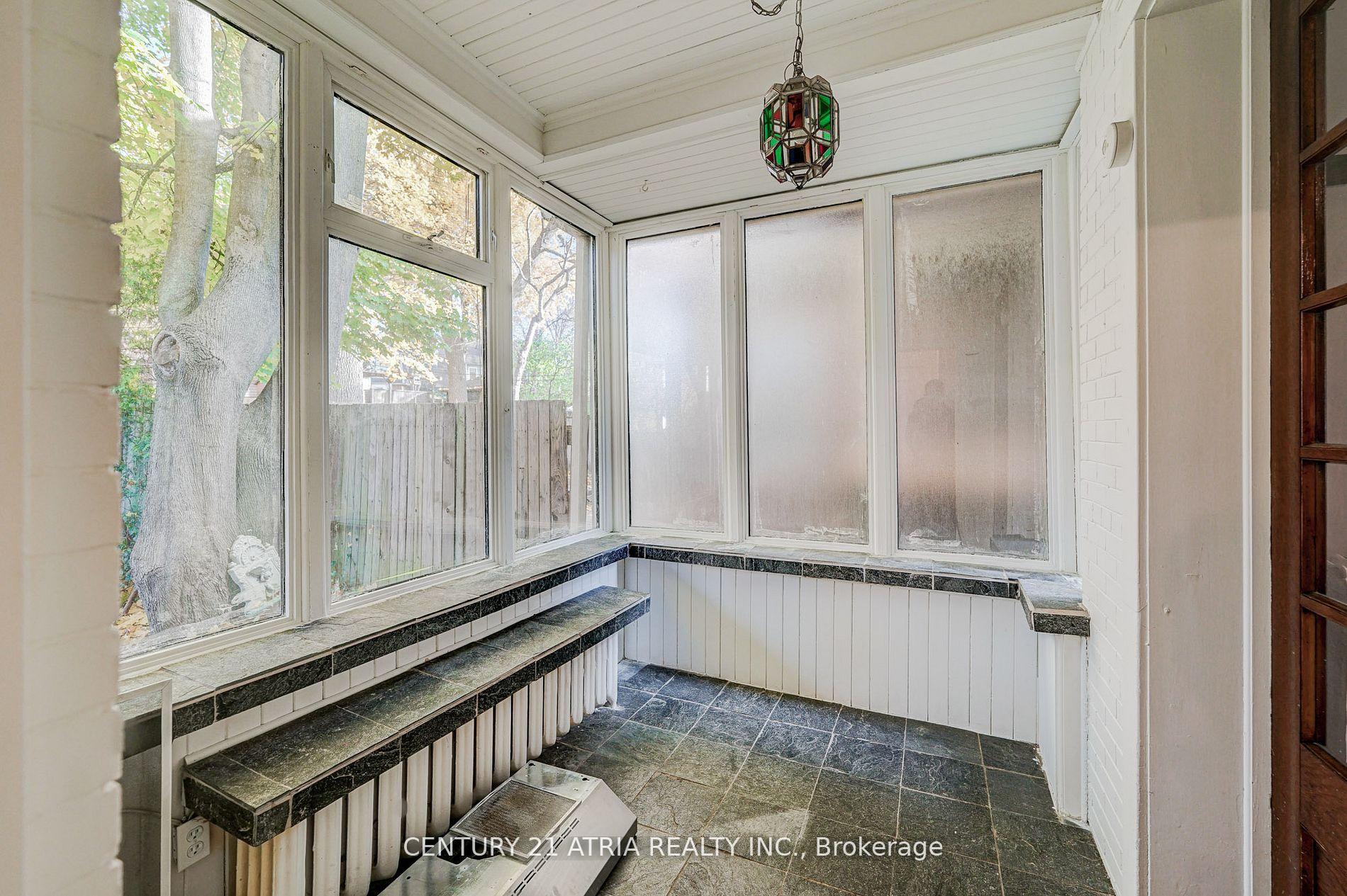 Photo 11 of 397 Parkside Drive, Toronto, High Park-Swansea — HOMEH