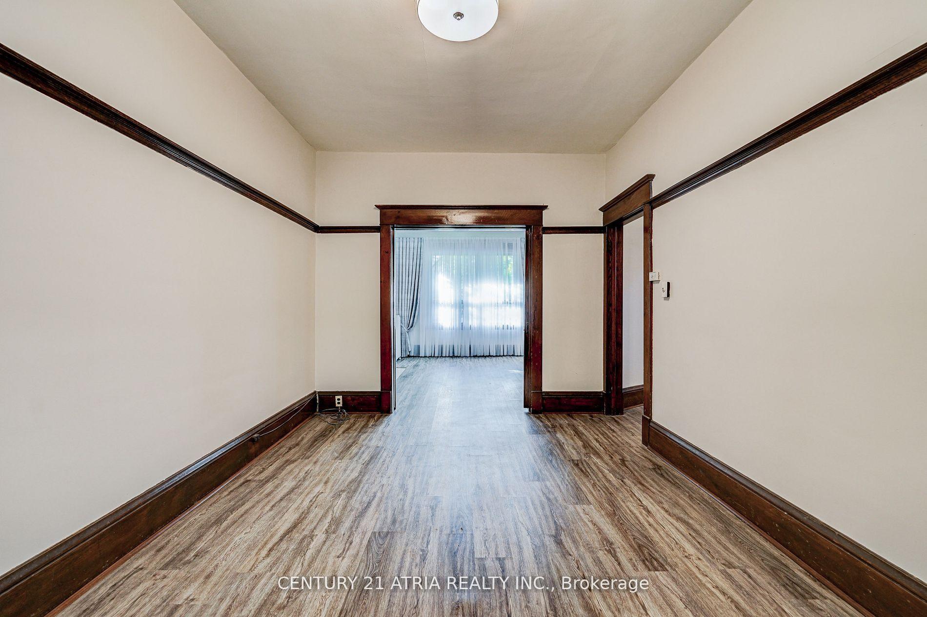 Photo 12 of 397 Parkside Drive, Toronto, High Park-Swansea — HOMEH