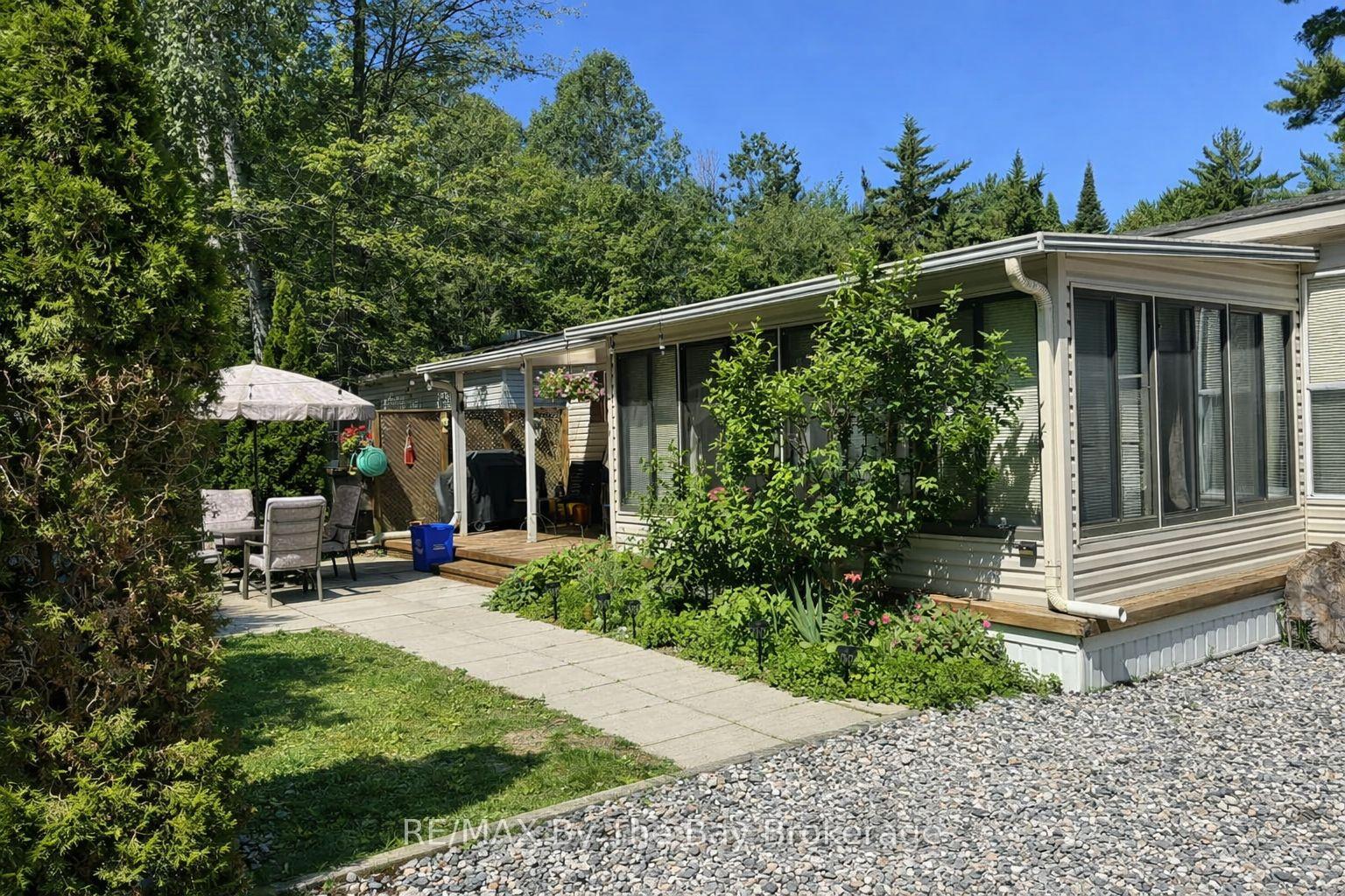 Photo 3 of Unit 92, 85 Theme Park Drive, Wasaga Beach — HOMEH