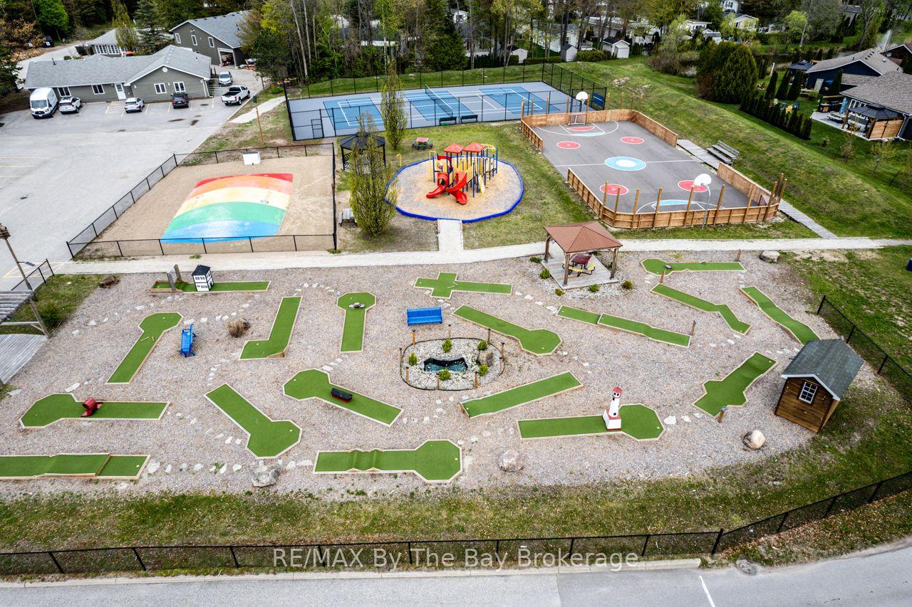 Photo 25 of Unit 92, 85 Theme Park Drive, Wasaga Beach — HOMEH