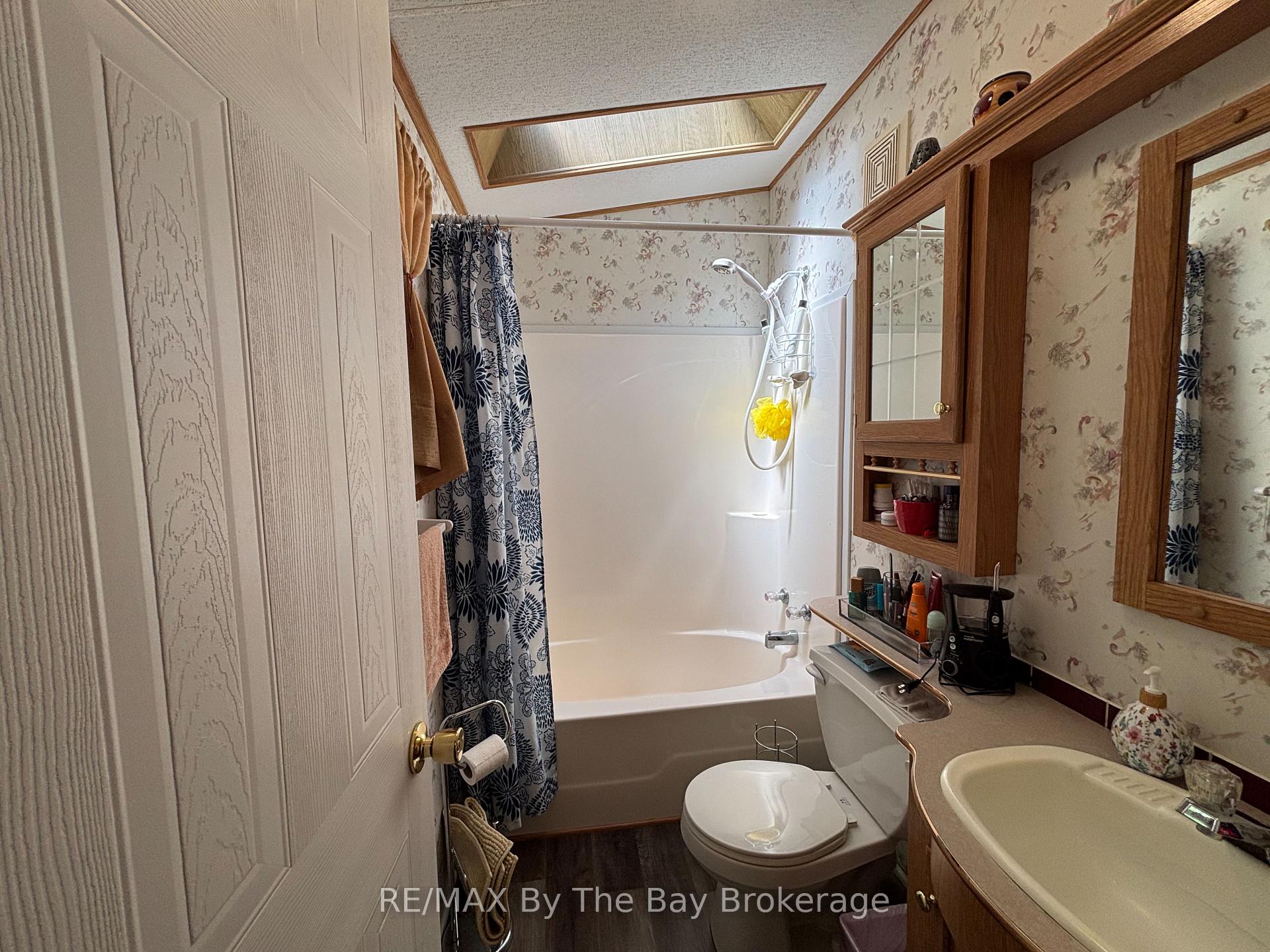 Photo 34 of Unit 92, 85 Theme Park Drive, Wasaga Beach — HOMEH