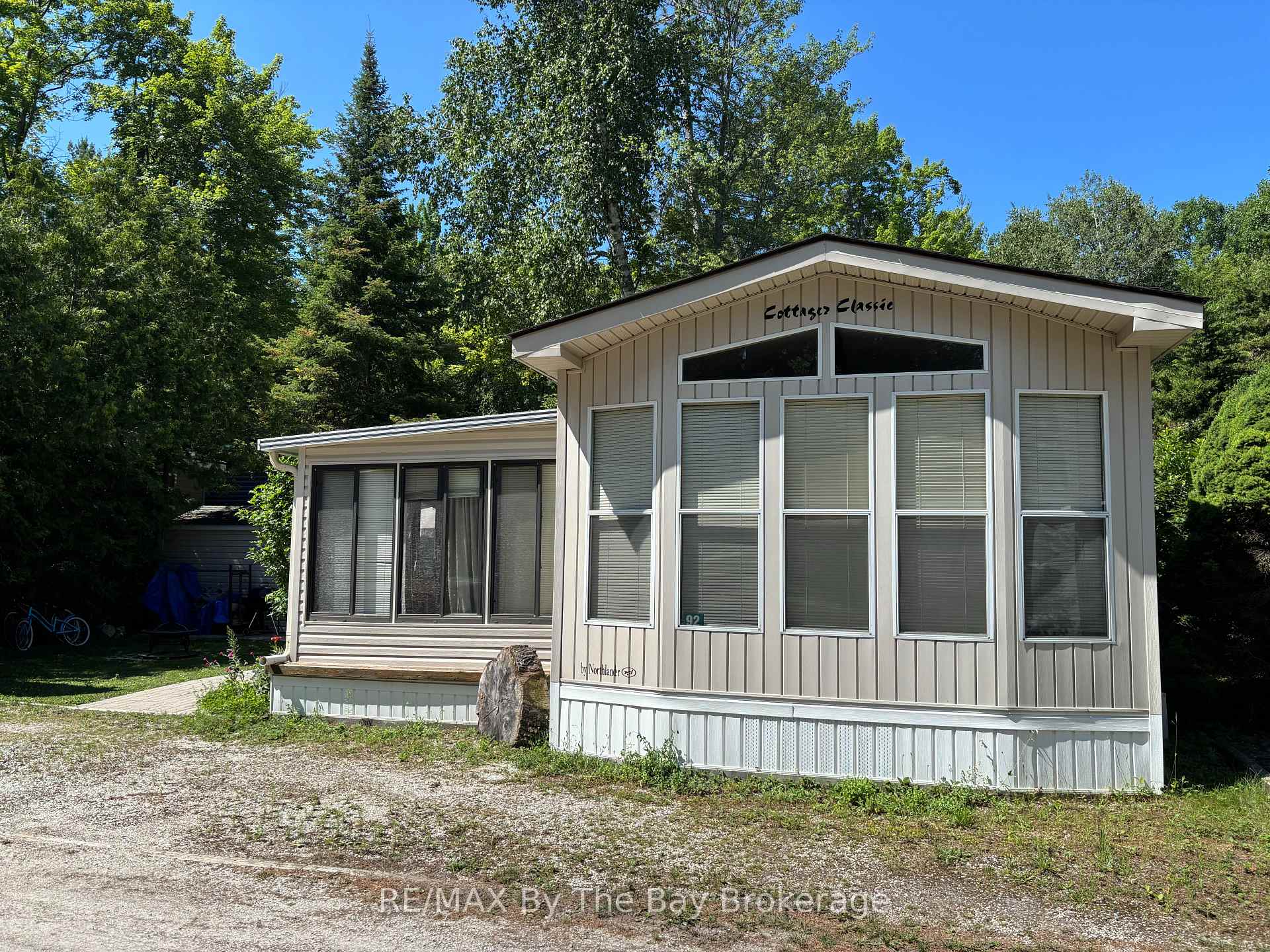 Photo 41 of Unit 92, 85 Theme Park Drive, Wasaga Beach — HOMEH