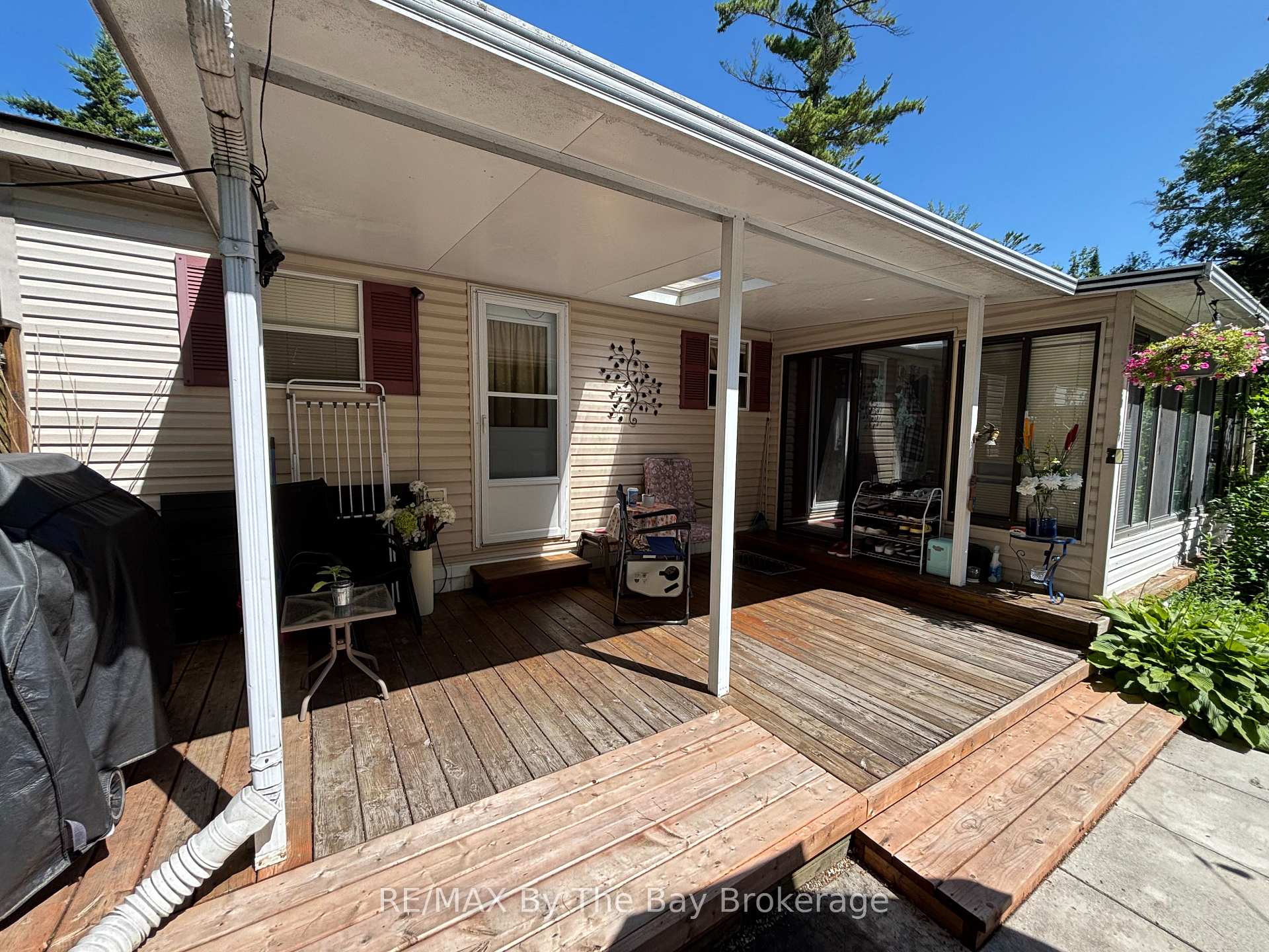 Photo 43 of Unit 92, 85 Theme Park Drive, Wasaga Beach — HOMEH