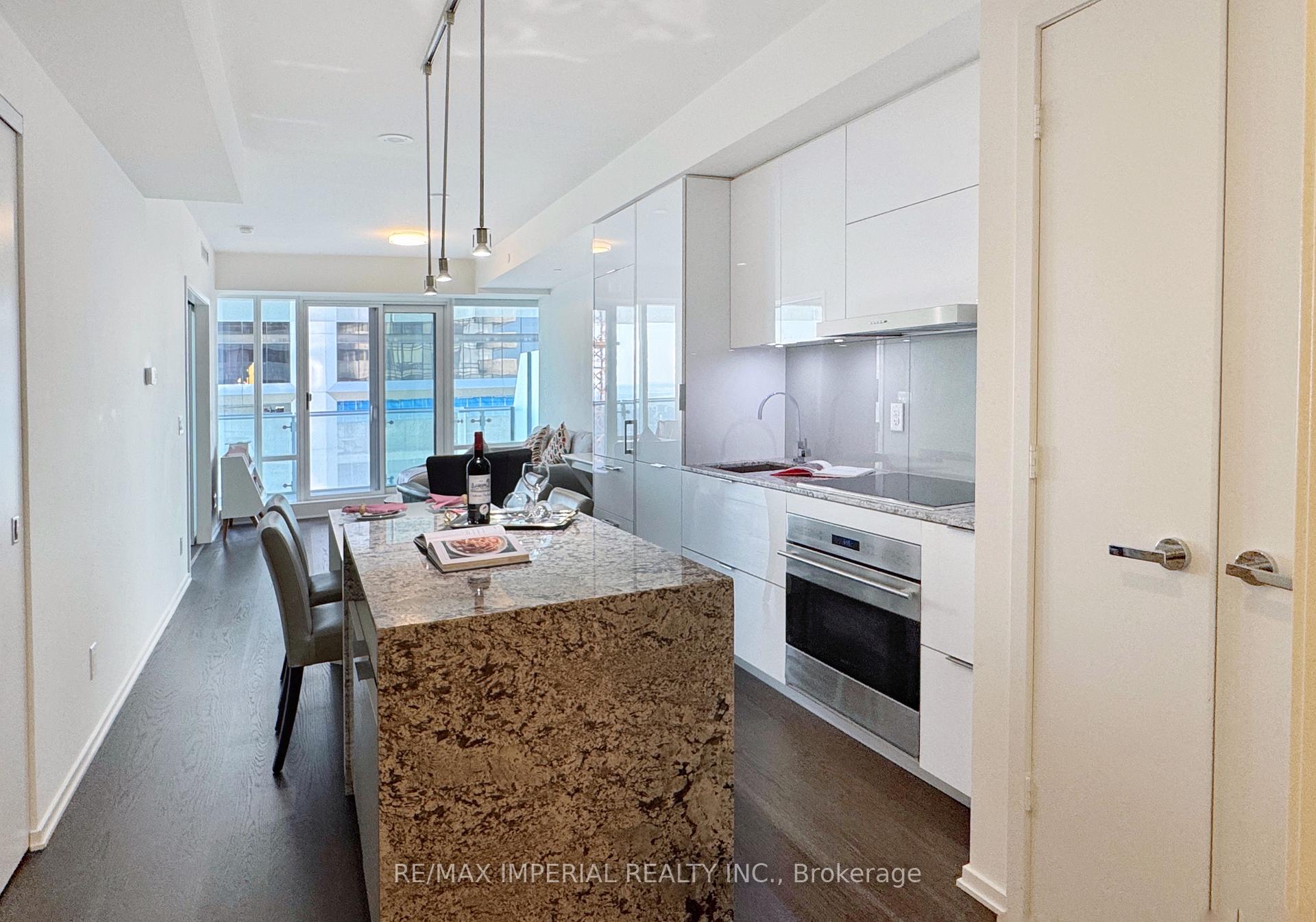 Photo 5 of Unit 6407, 1 Bloor Street E, Toronto, Church-Yonge Corridor — HOMEH