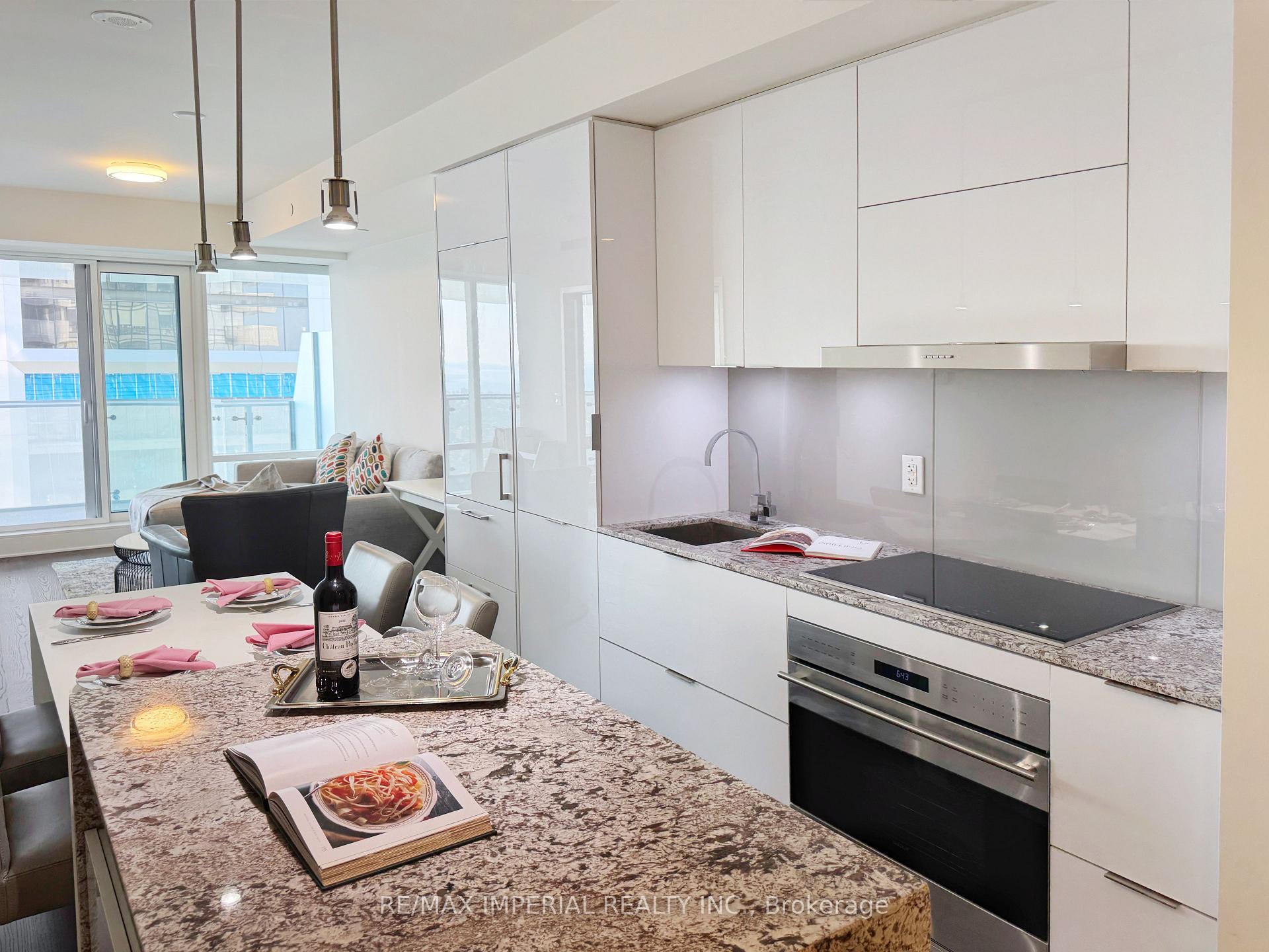 Photo 6 of Unit 6407, 1 Bloor Street E, Toronto, Church-Yonge Corridor — HOMEH