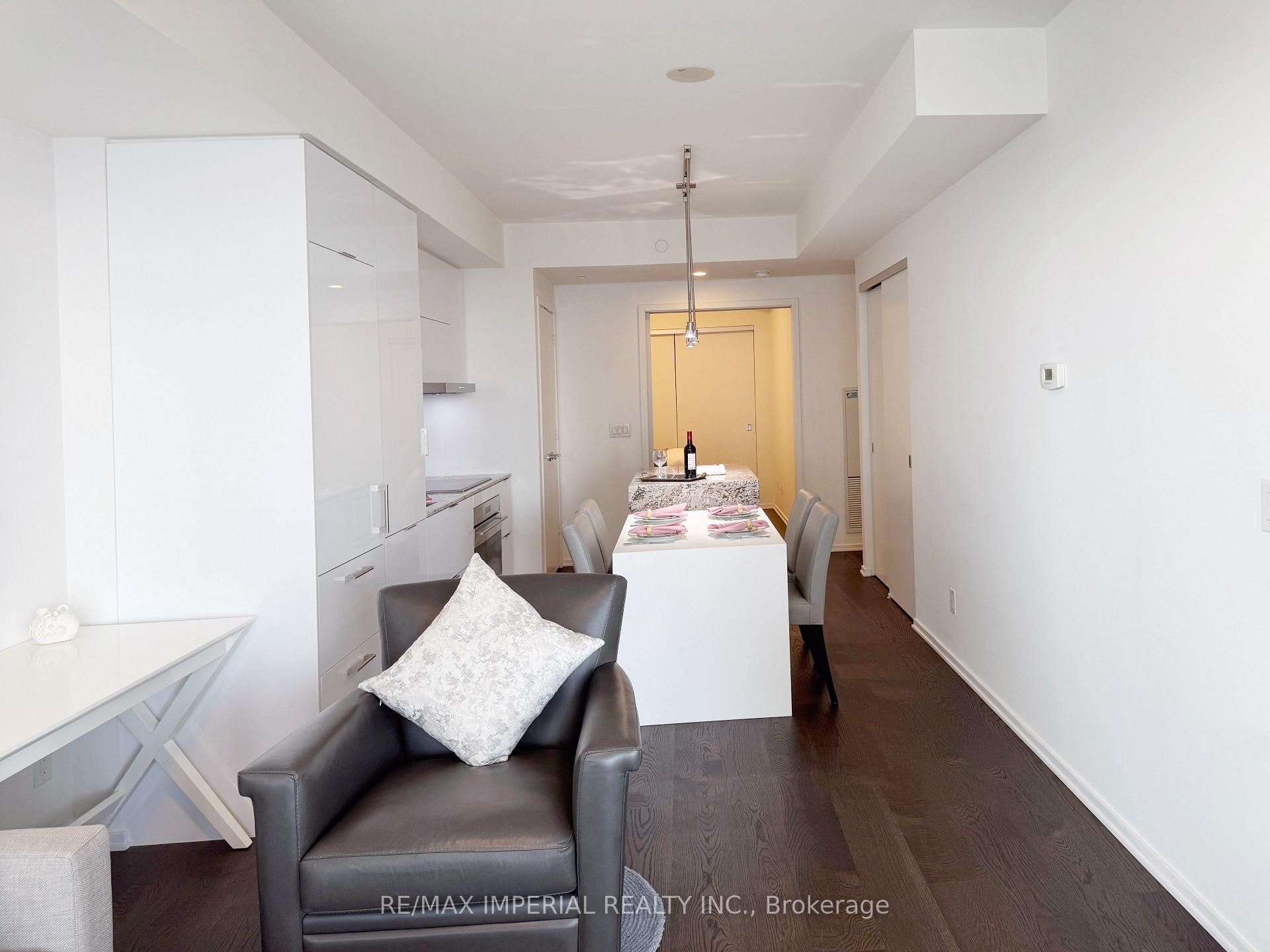 Photo 16 of Unit 6407, 1 Bloor Street E, Toronto, Church-Yonge Corridor — HOMEH