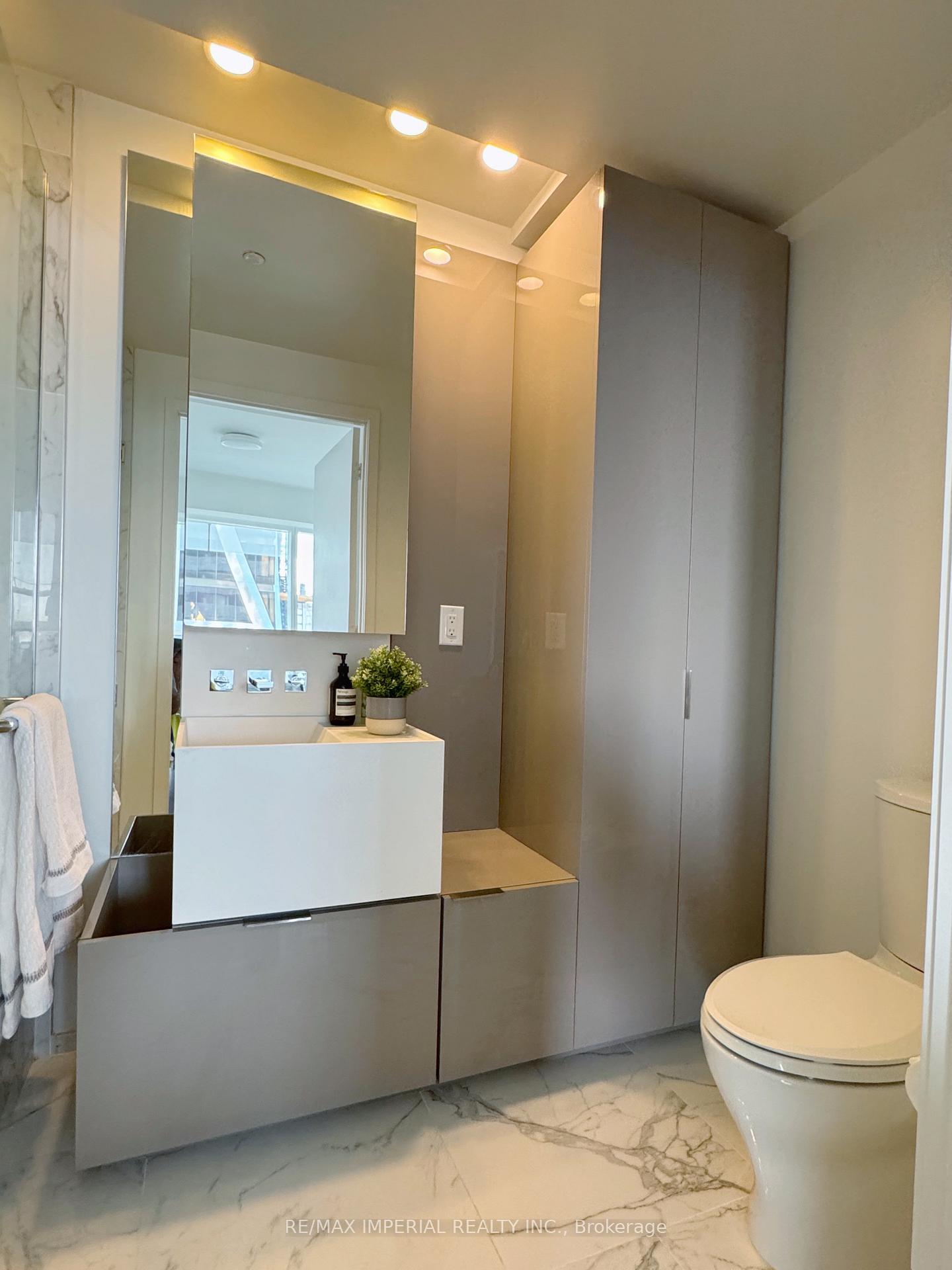 Photo 21 of Unit 6407, 1 Bloor Street E, Toronto, Church-Yonge Corridor — HOMEH