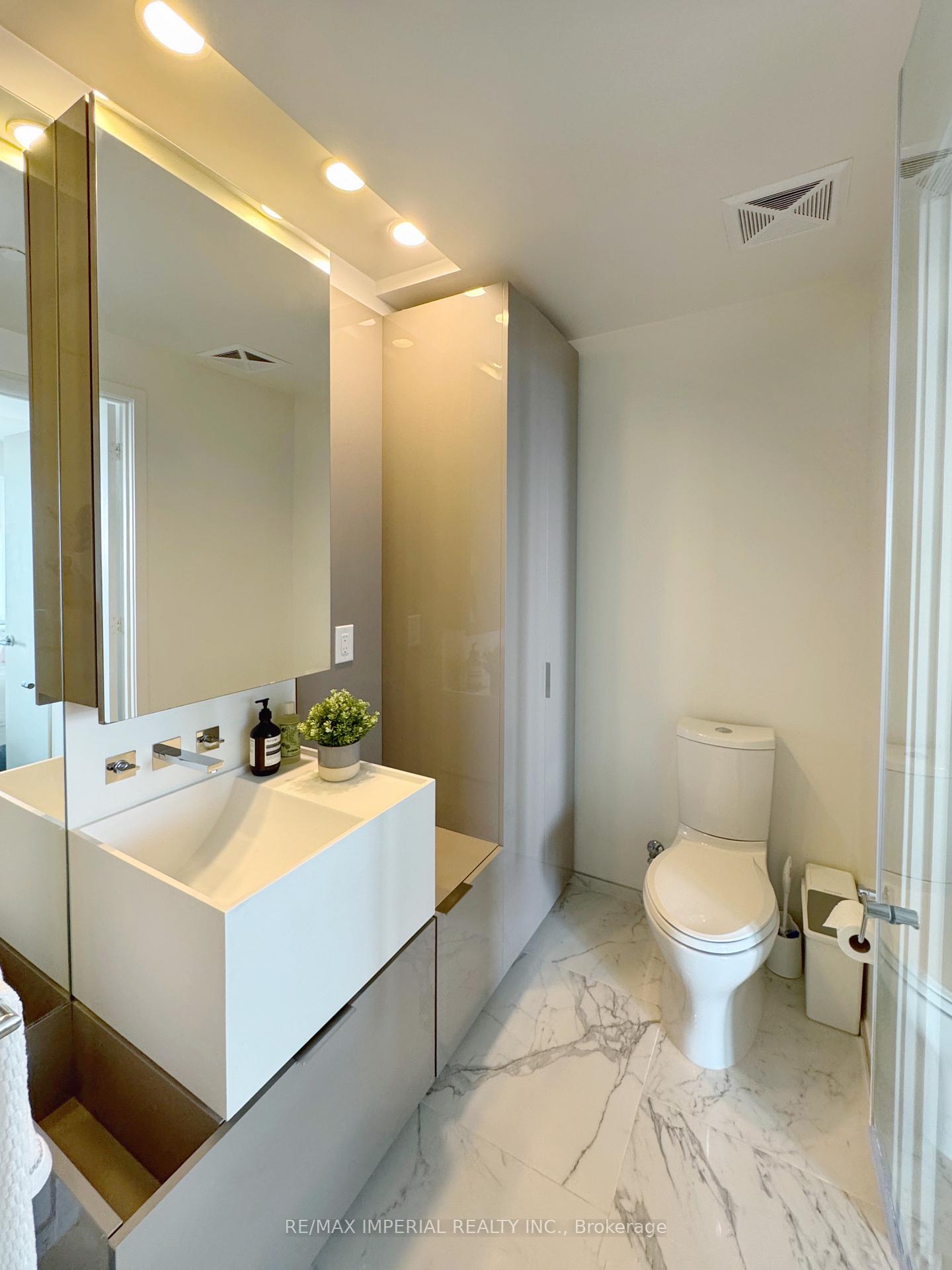 Photo 22 of Unit 6407, 1 Bloor Street E, Toronto, Church-Yonge Corridor — HOMEH
