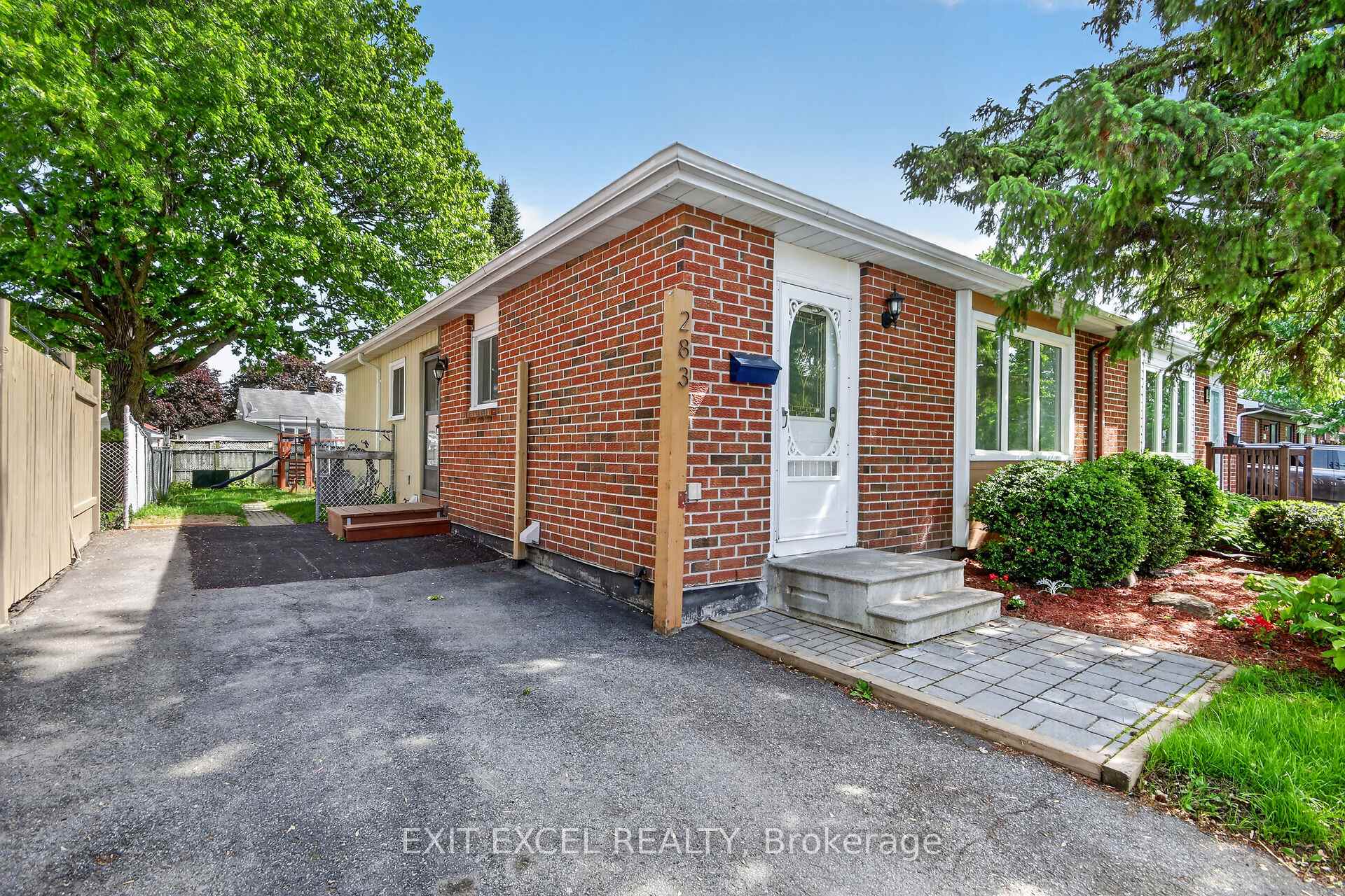 Photo 2 of 283 McElroy Drive, Ottawa, Kanata - Glencairn/Hazeldean — HOMEH
