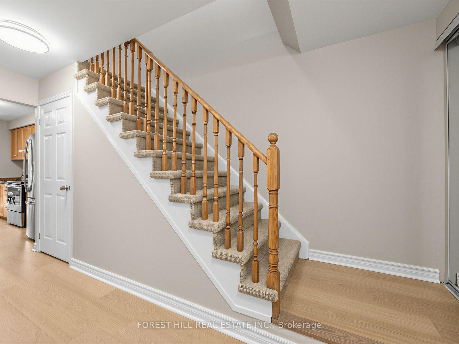 Photo 7 of 41 Prairie Rose Circle, Brampton, Sandringham-Wellington — HOMEH
