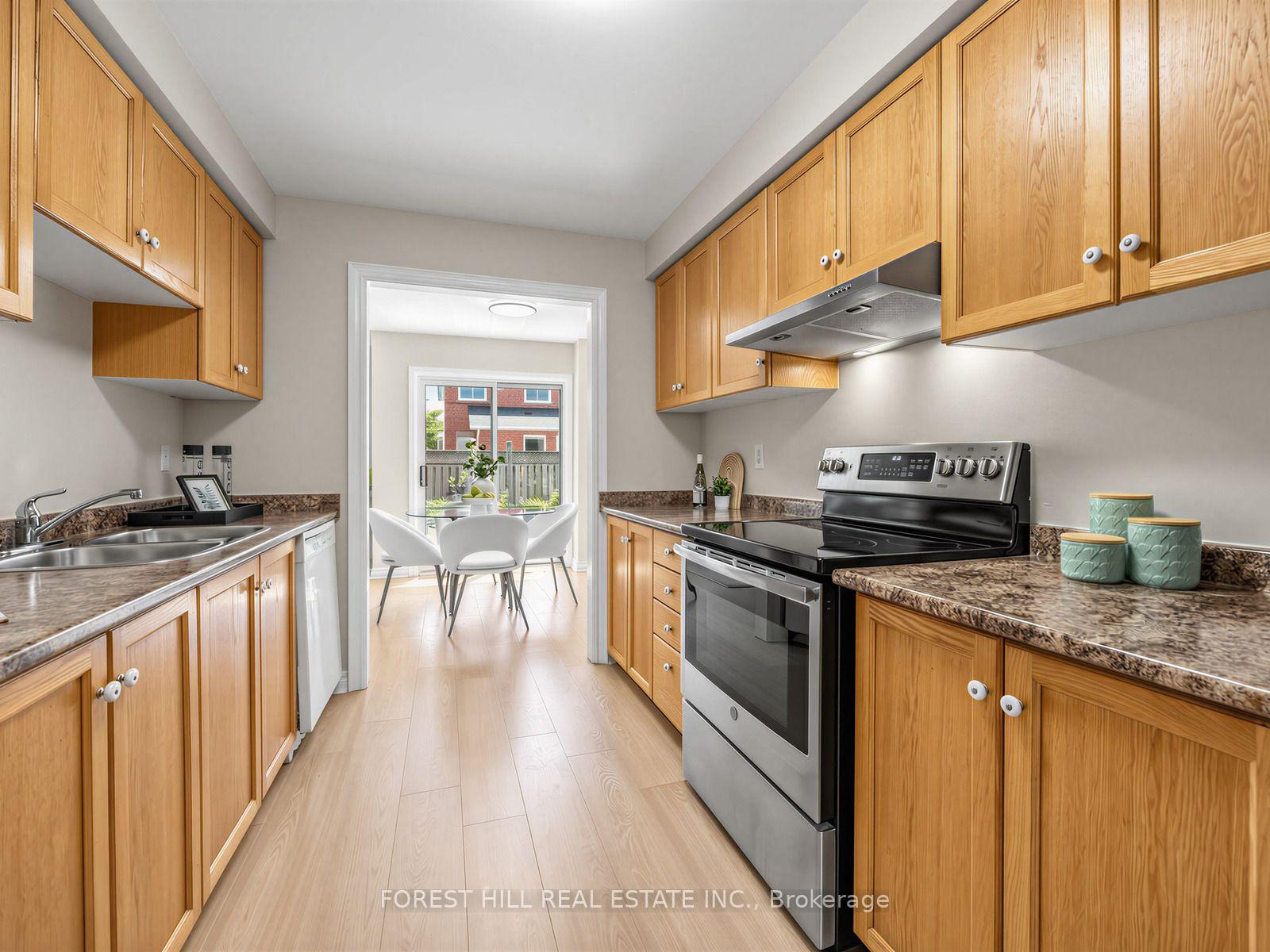 Photo 23 of 41 Prairie Rose Circle, Brampton, Sandringham-Wellington — HOMEH