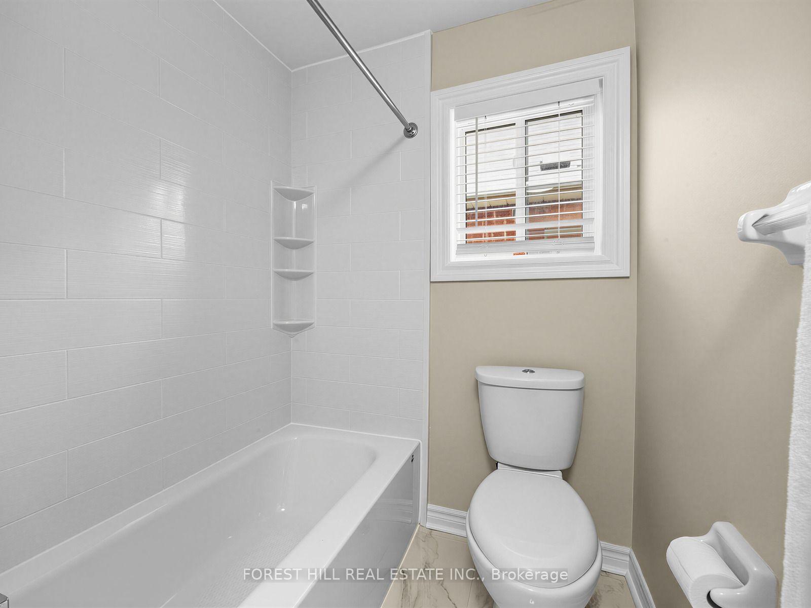 Photo 32 of 41 Prairie Rose Circle, Brampton, Sandringham-Wellington — HOMEH