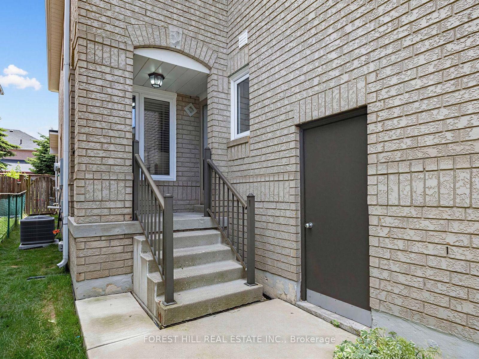 Photo 39 of 41 Prairie Rose Circle, Brampton, Sandringham-Wellington — HOMEH
