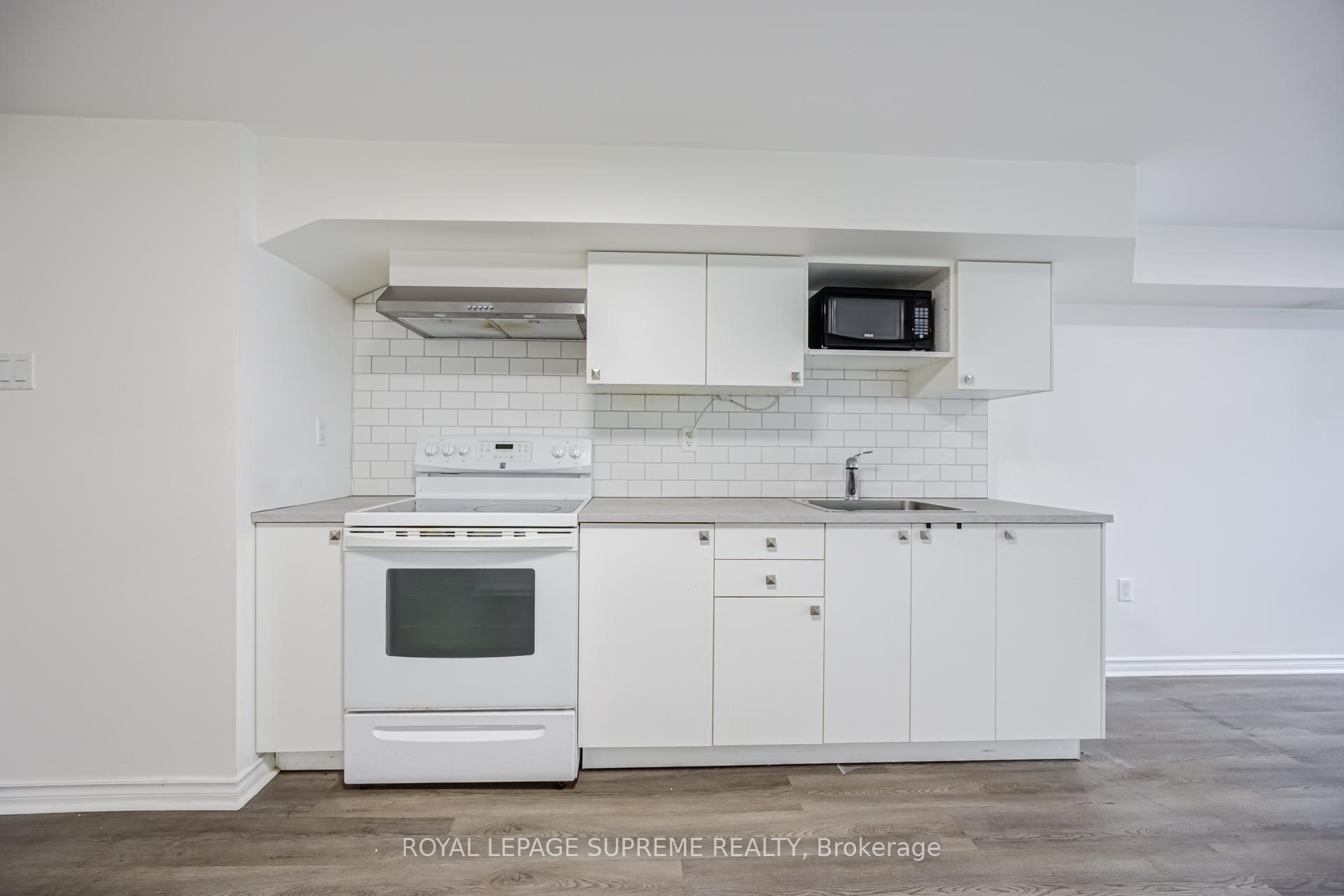 Photo 5 of 27 Dalrymple Drive, Toronto, Rockcliffe-Smythe — HOMEH